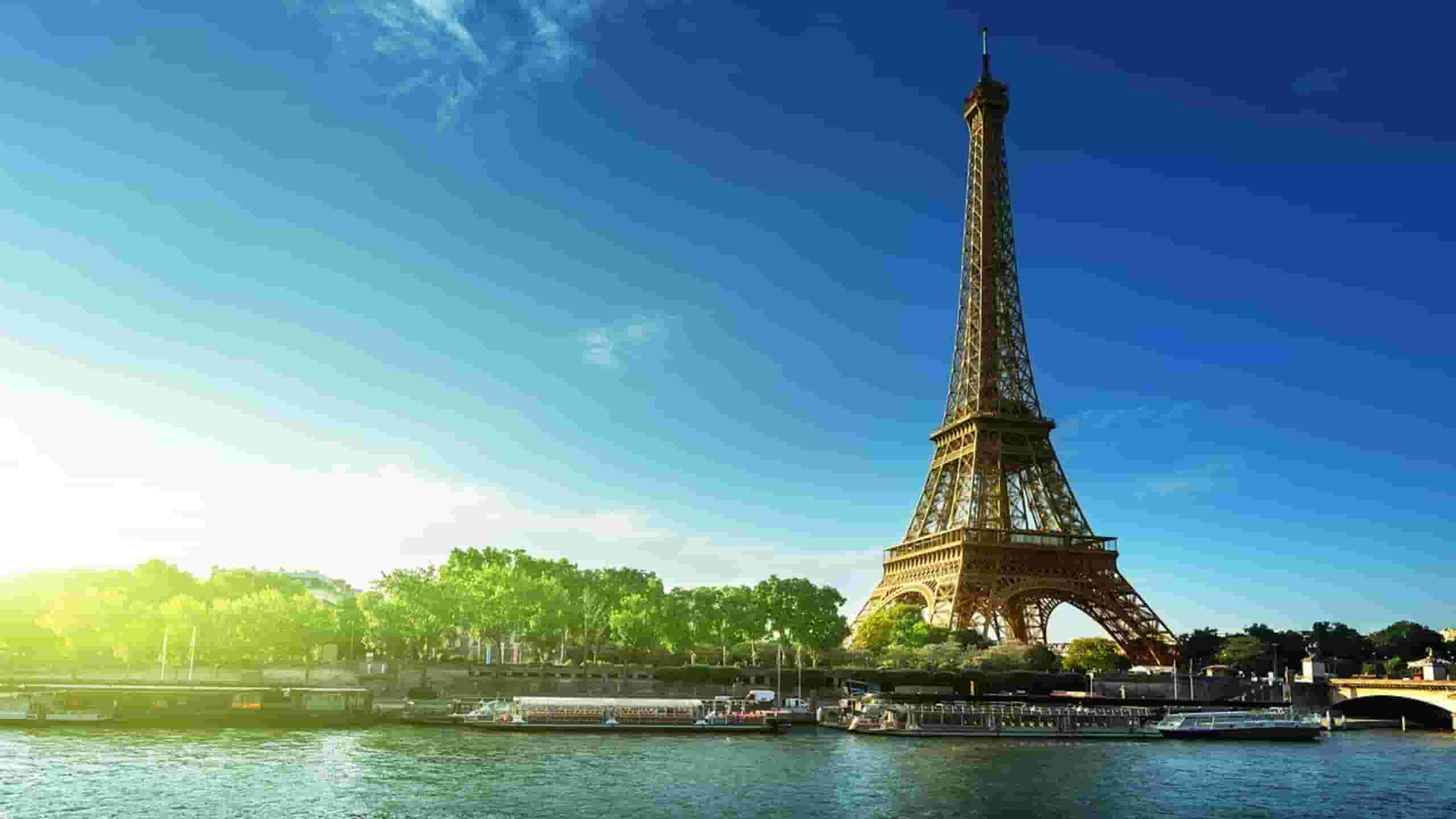 Book flights from Bucharest to France