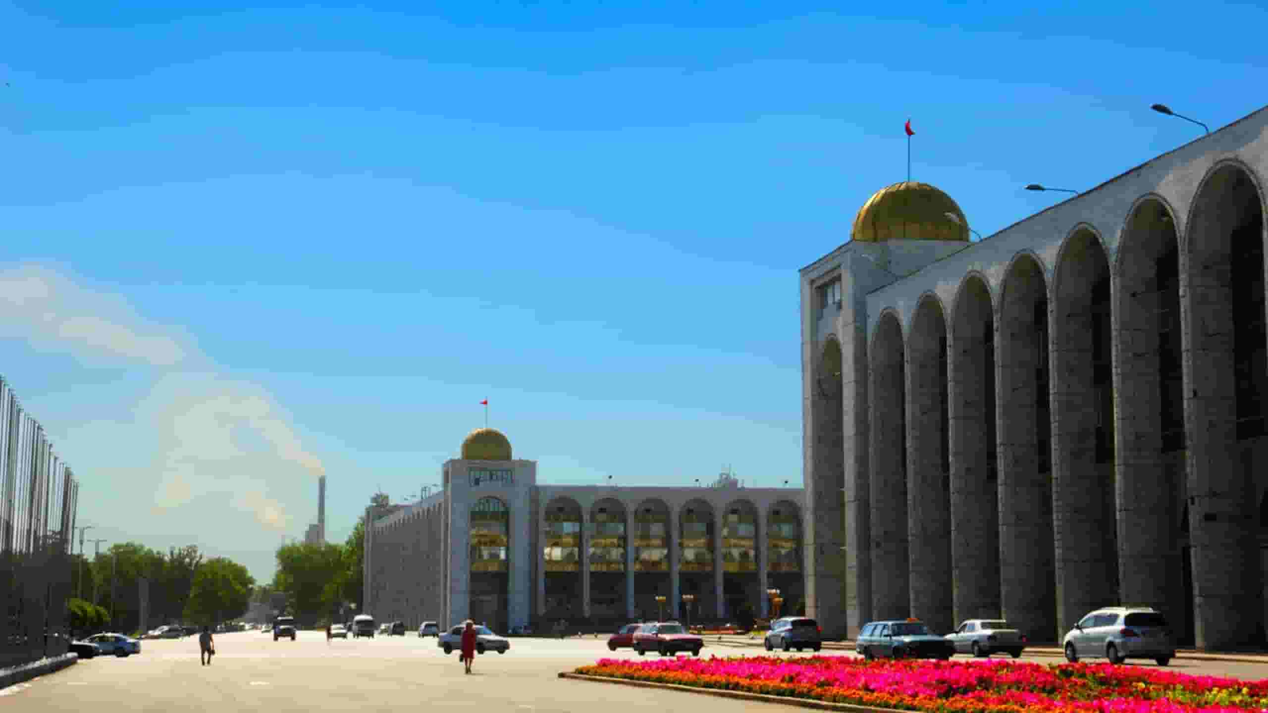 Rezervuokite skrydžius iš Rygos į Kirgiziją