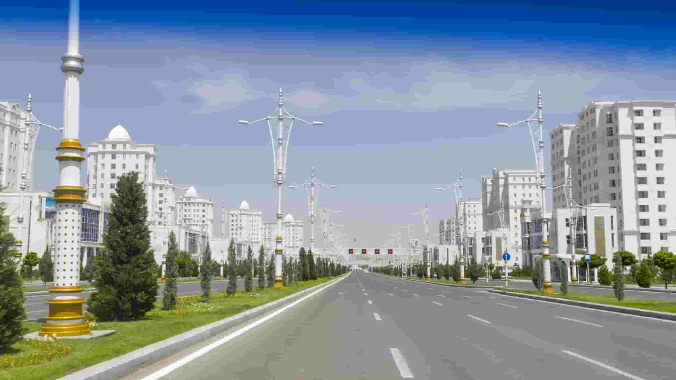 İstanbul’dan Türkmenistan’a uçuş rezervasyonu yapın