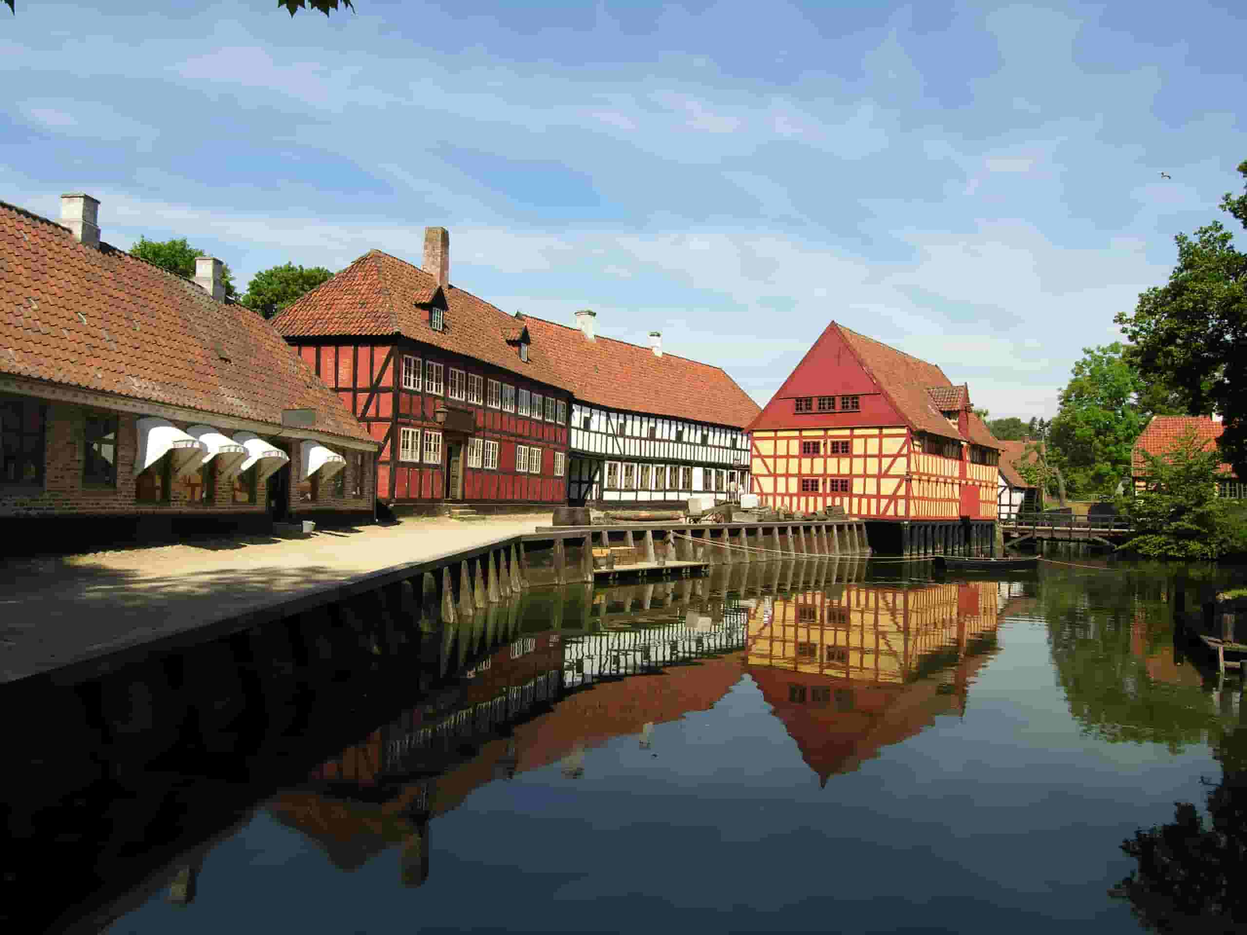 Trova voli economici ad Aarhus