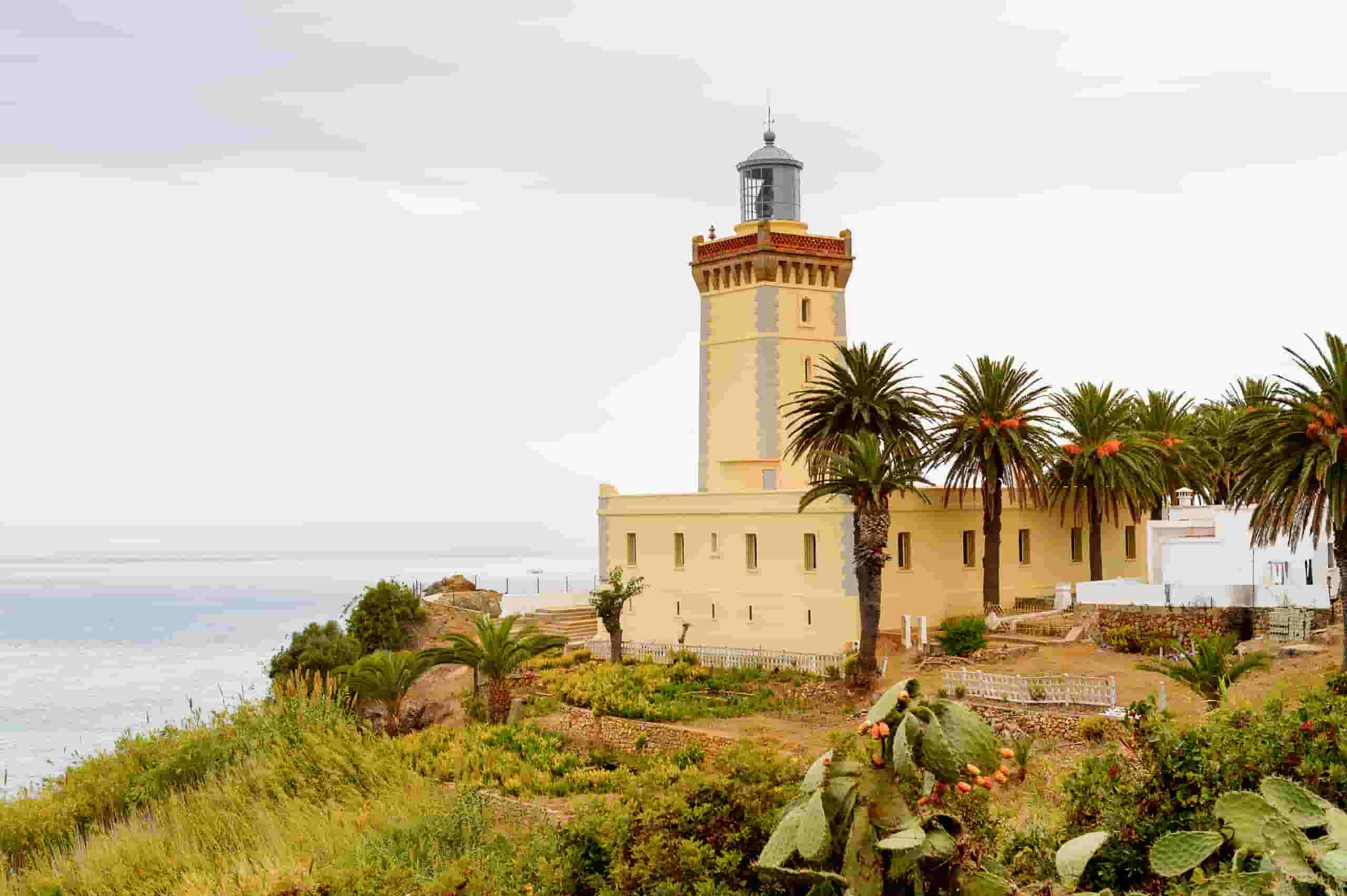 Finn billige flyreiser til Al Hoceima