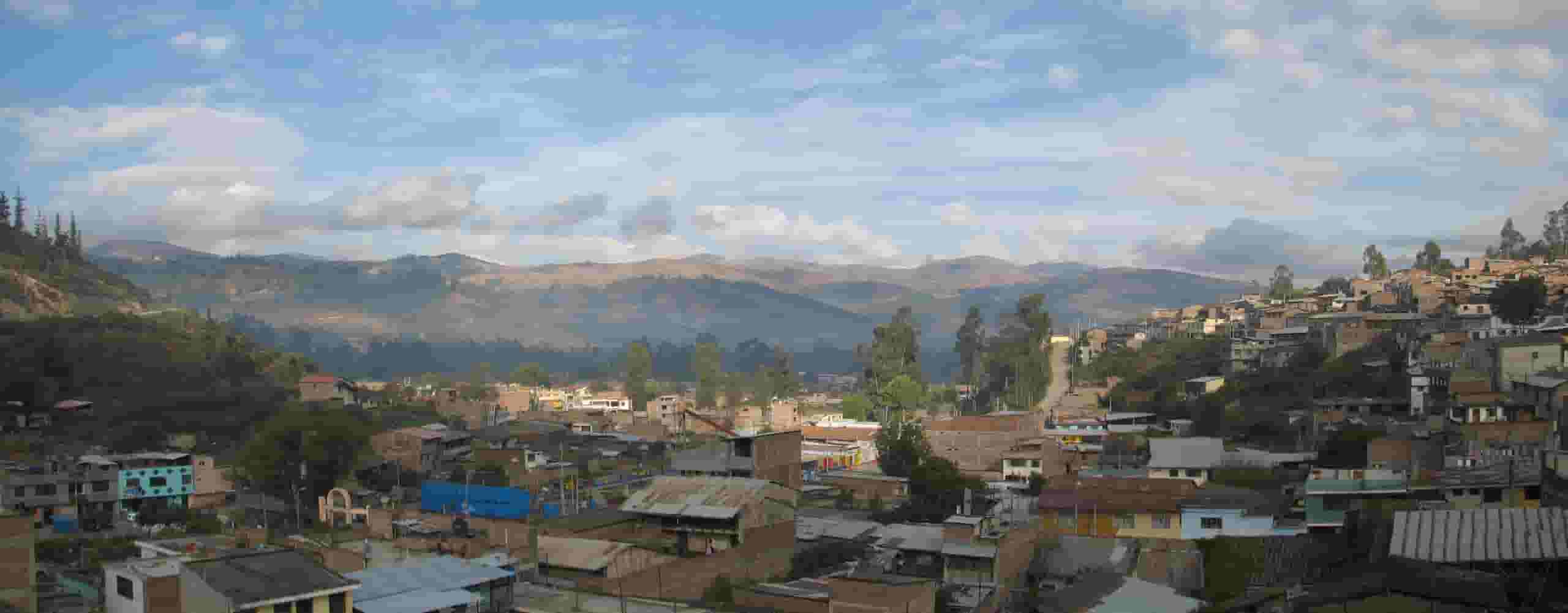 Encuentra vuelos baratos a Andahuaylas