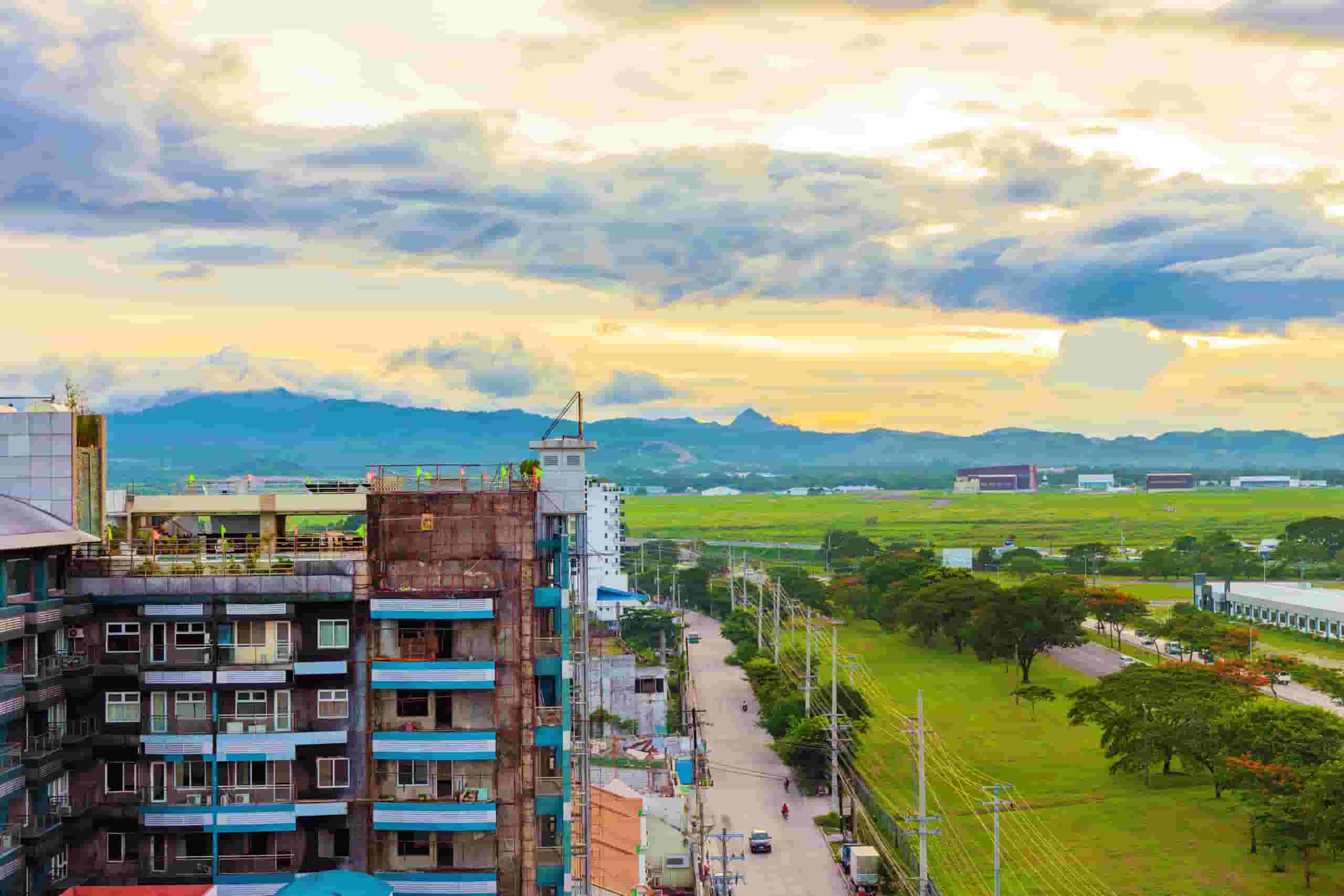 Trova voli economici ad Angeles a partire da 450 €