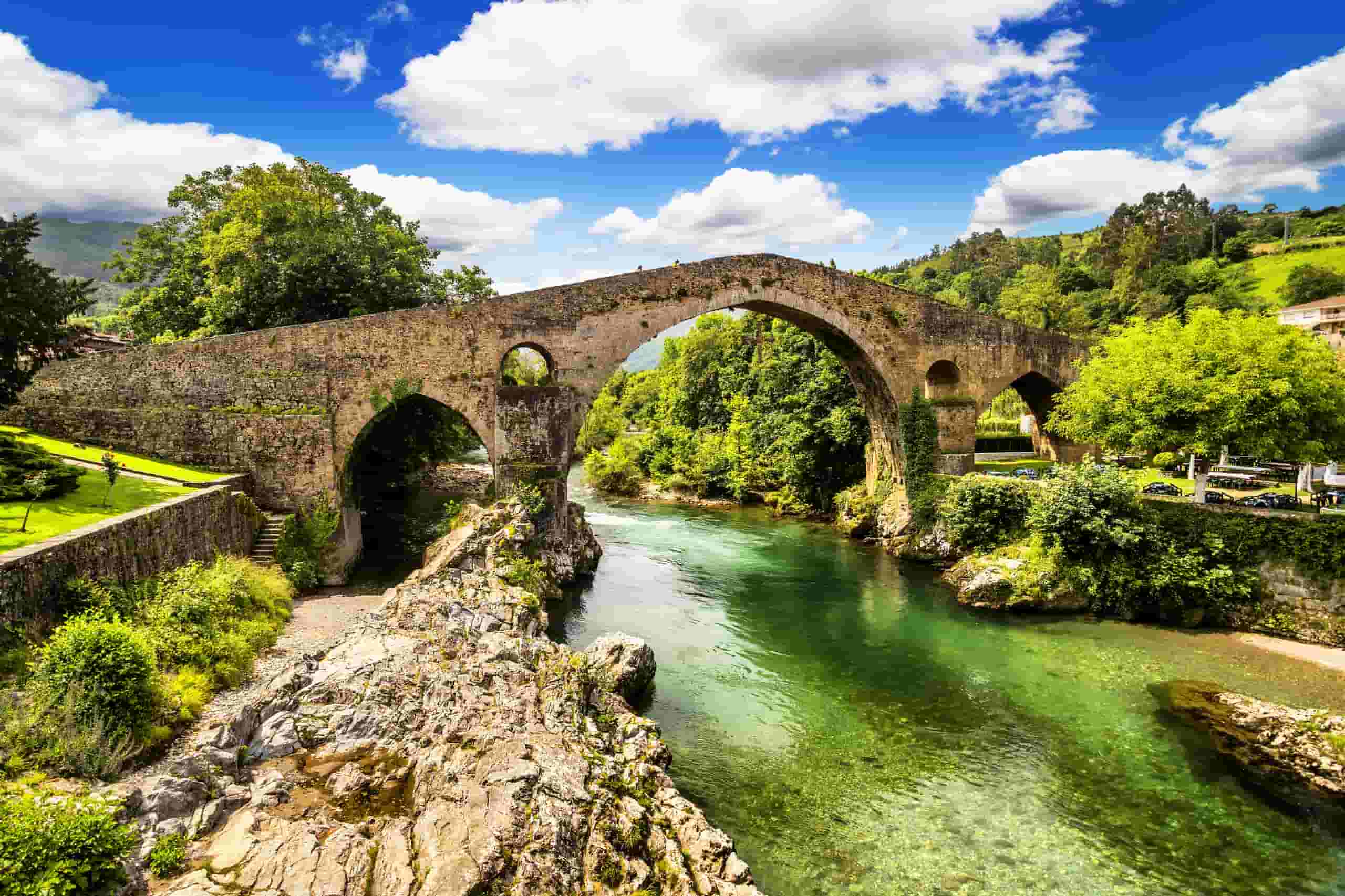 Find cheap flights to Asturias