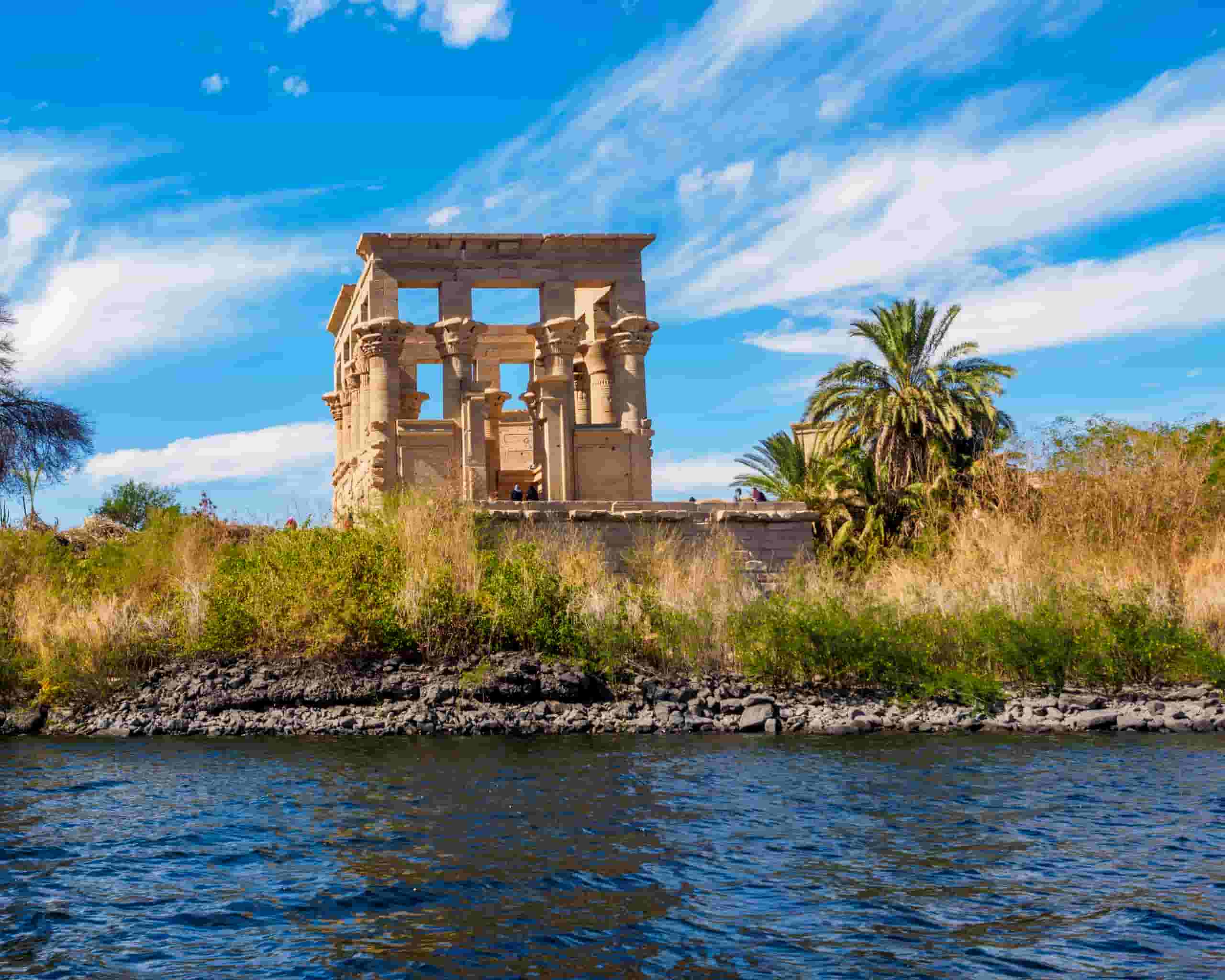 Busca vuelos baratos a Asuán desde 472 €