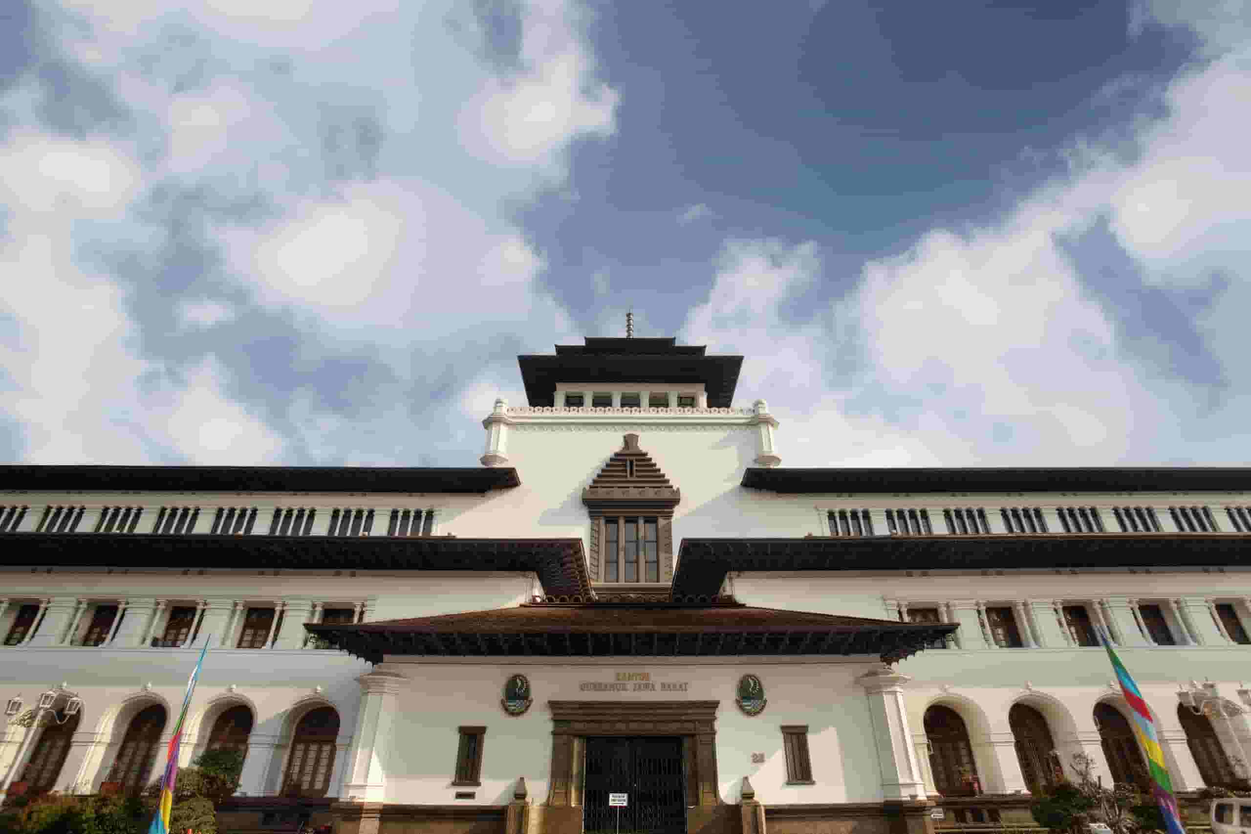 Wyszukaj tanie loty do Bandung od 2,537 zł