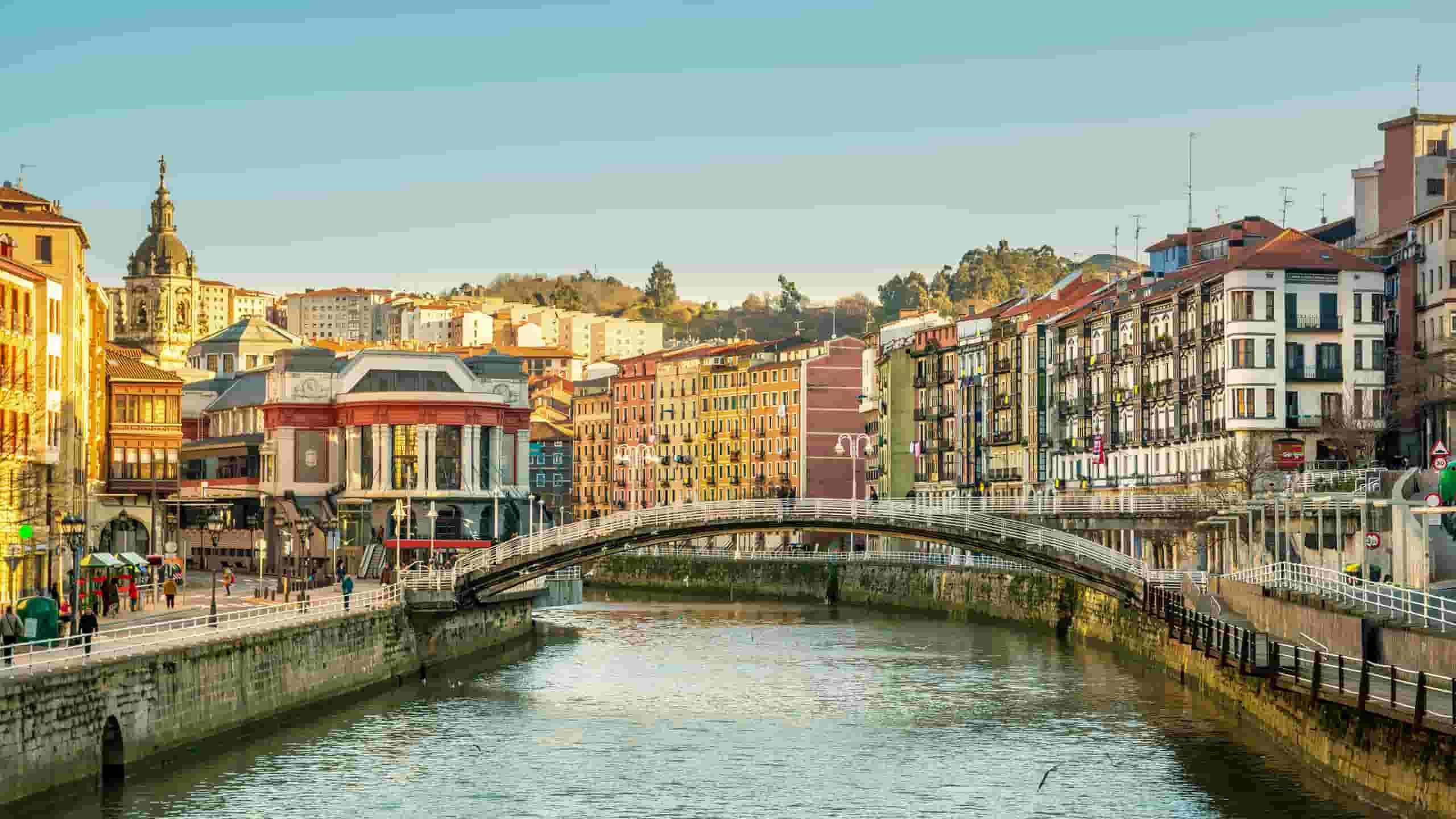 Find billige flyrejser to Bilbao fra 2,293 kr