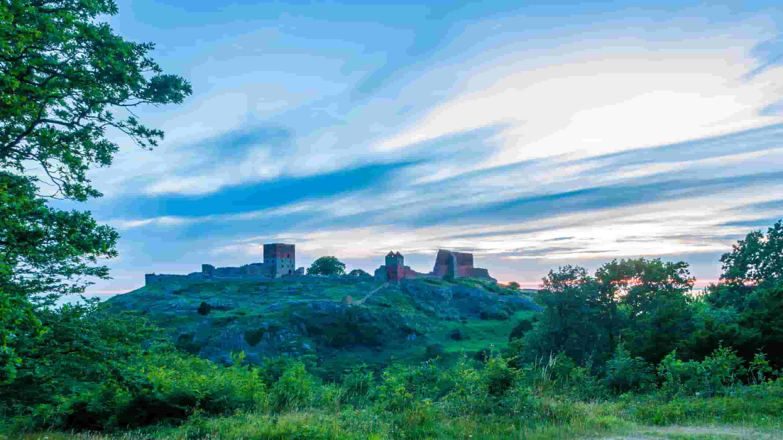 Trova voli economici a Bornholm