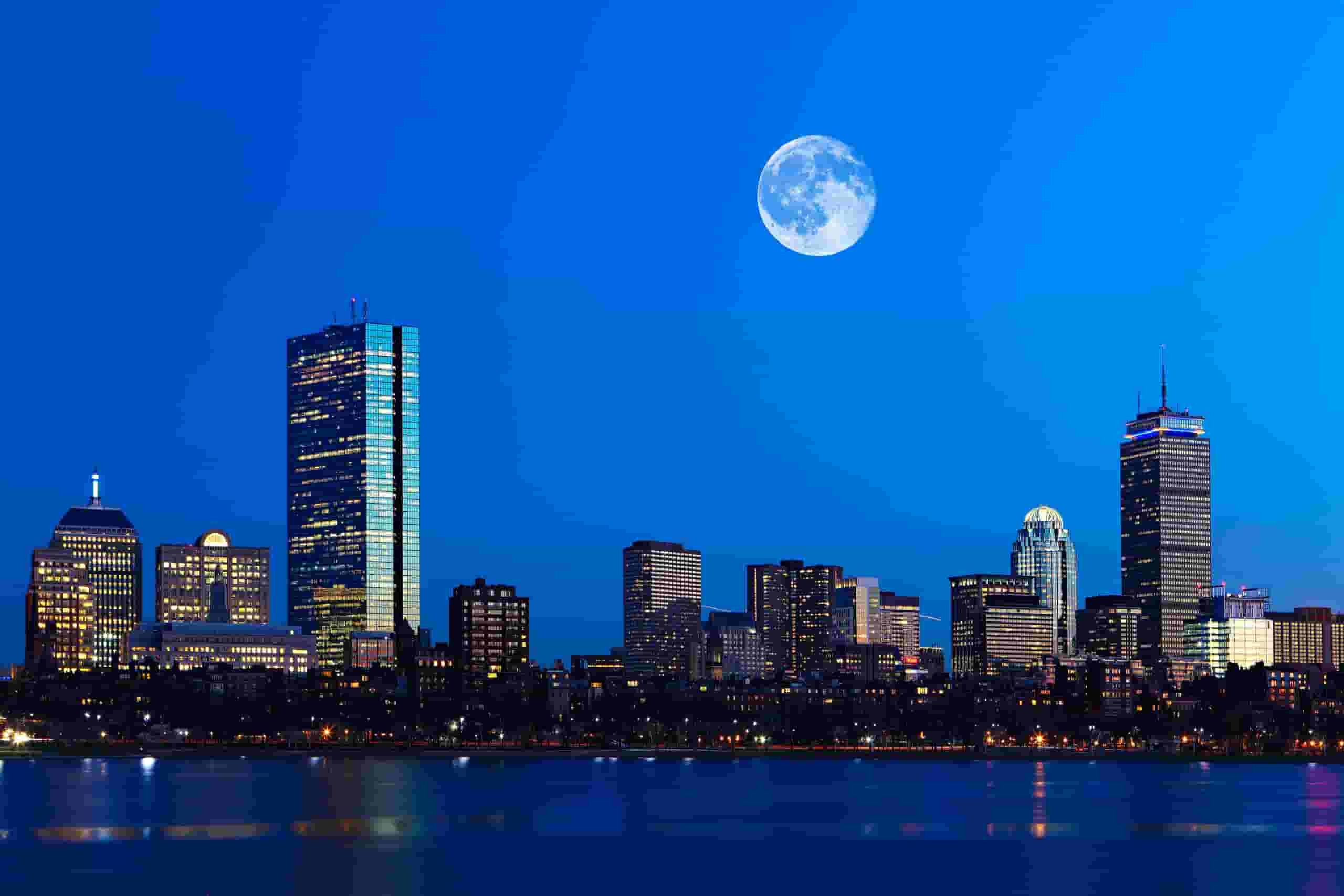 Знаходьте дешеві авіаквитки до Бостону за ціною від 3,572 грн.