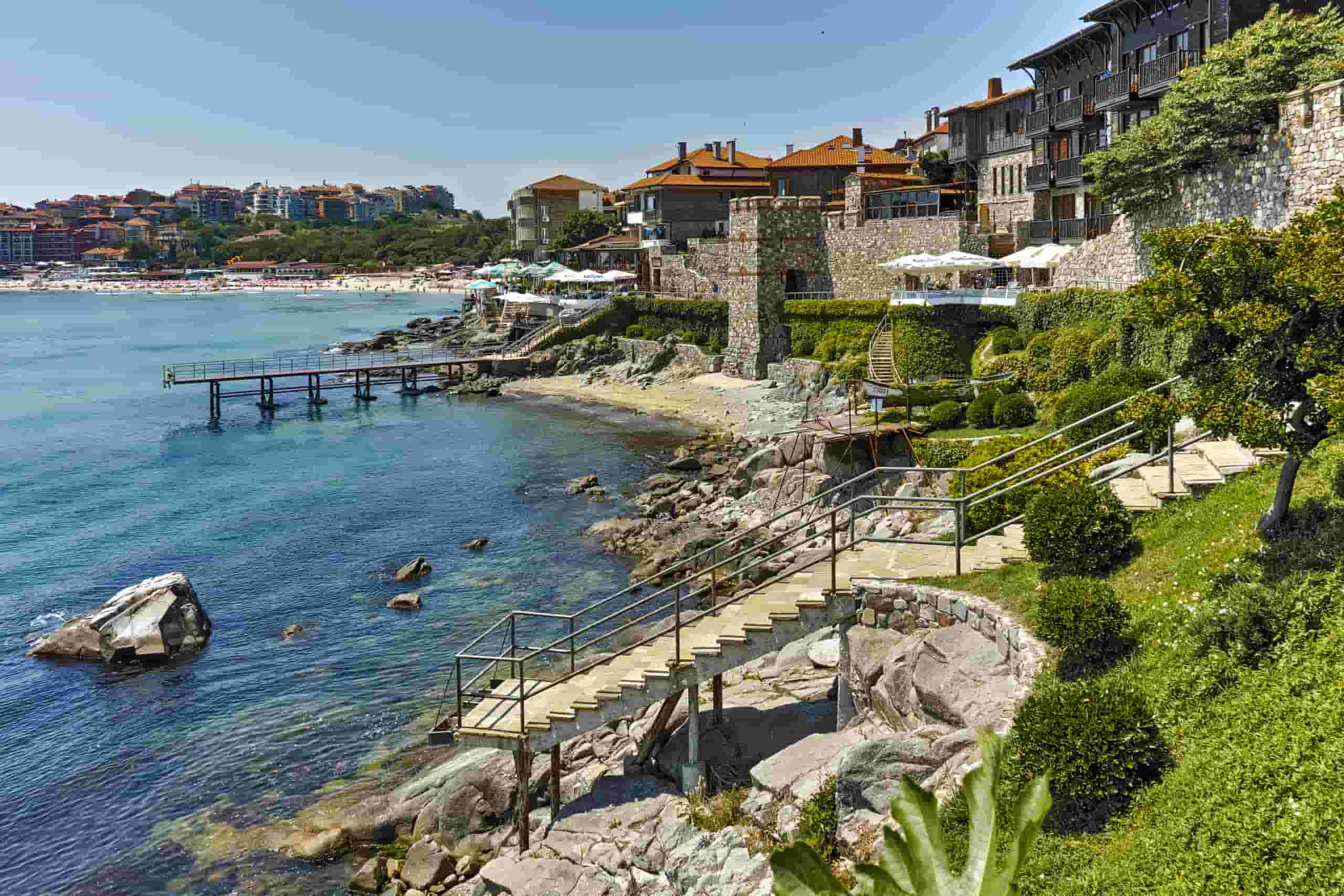 Keressen olcsó repülőjegyeket Burgaszba