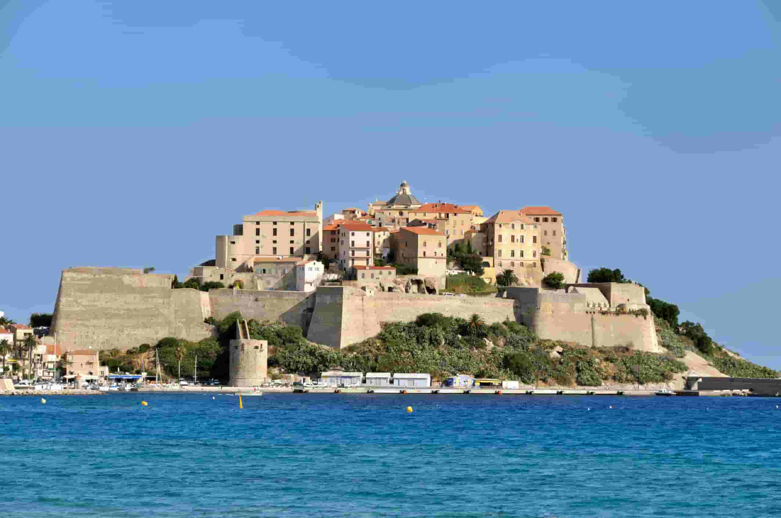 Finden Sie günstige Flüge nach Calvi, Haute-Corse