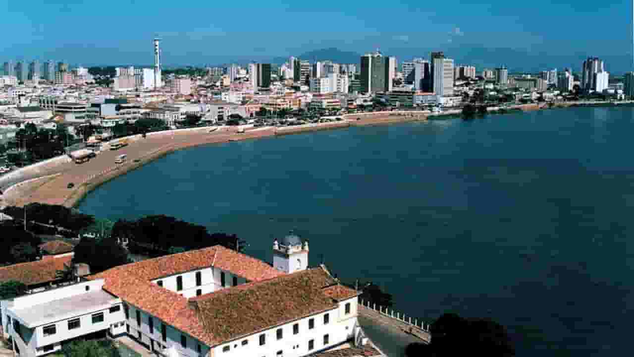 Trova voli economici a Campos dos Goytacazes