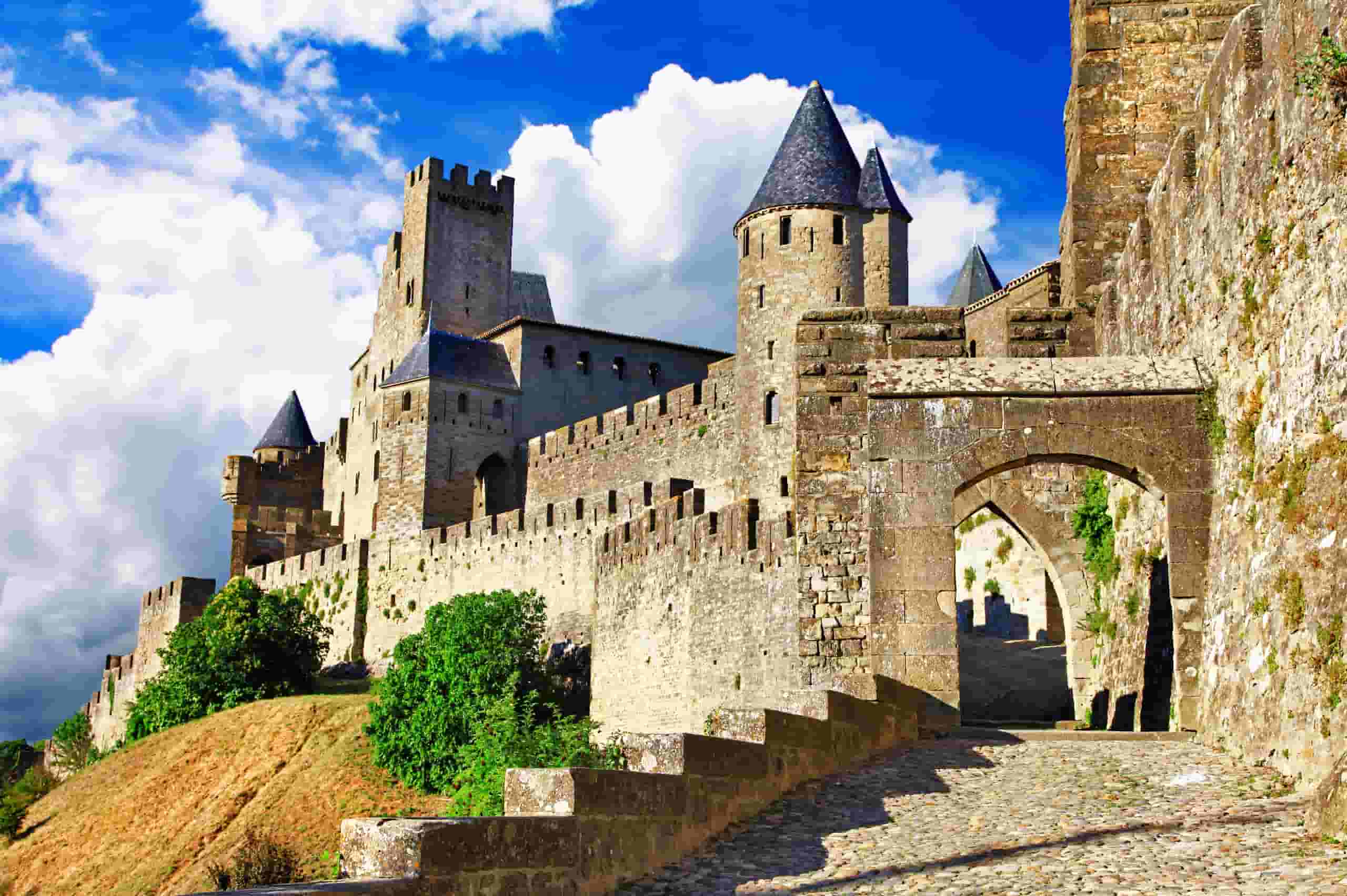 Pronađite jeftine letove to Carcassonne