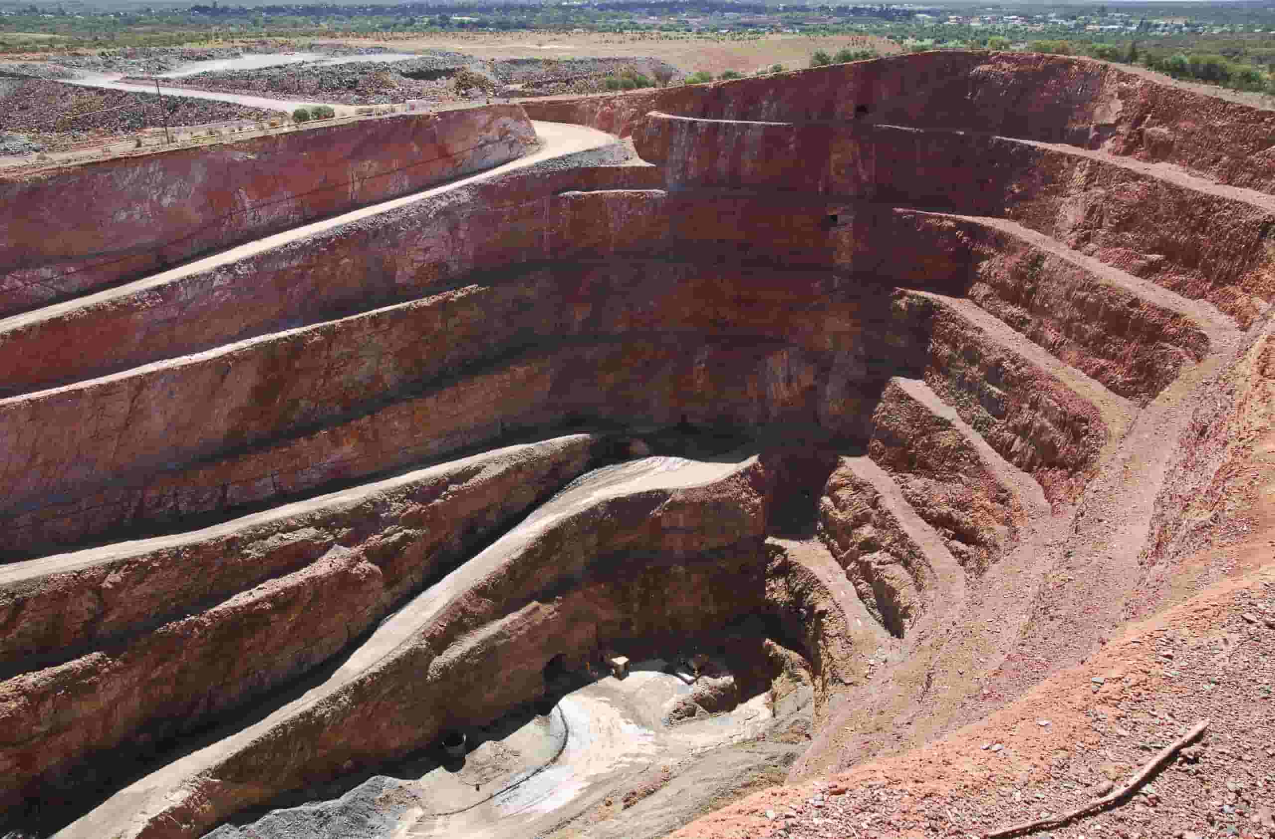 Trova voli economici per Cobar