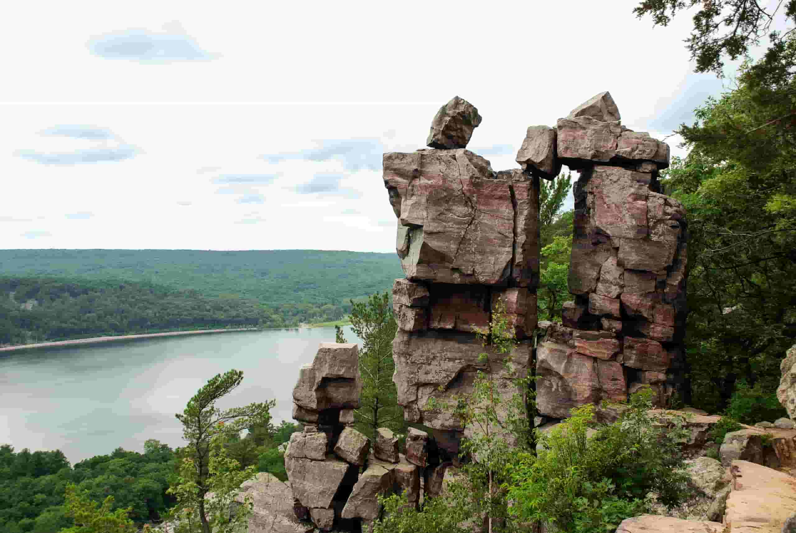 Alquiler de coches barato en Devils Lake, Estados Unidos