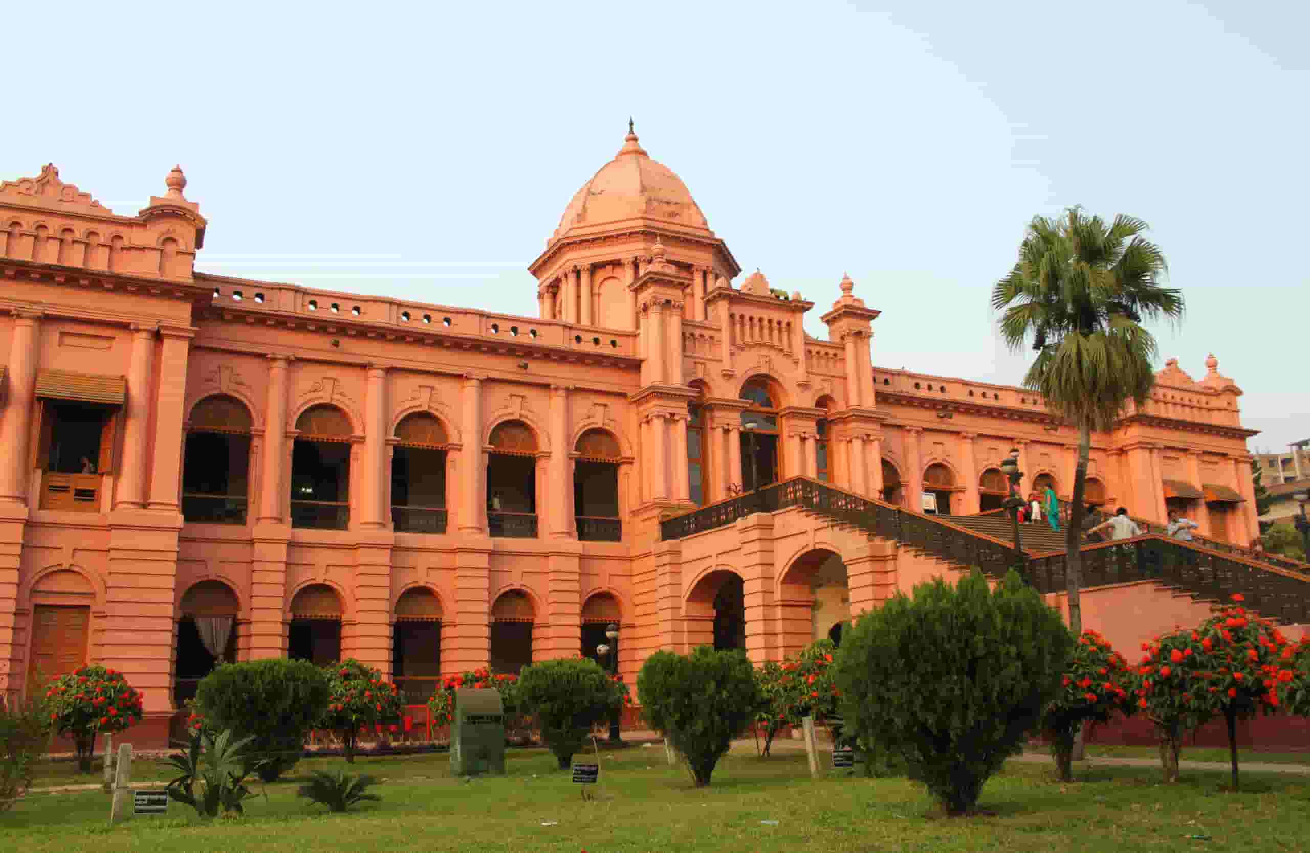 Trova voli economici a Dhaka a partire da 374 €