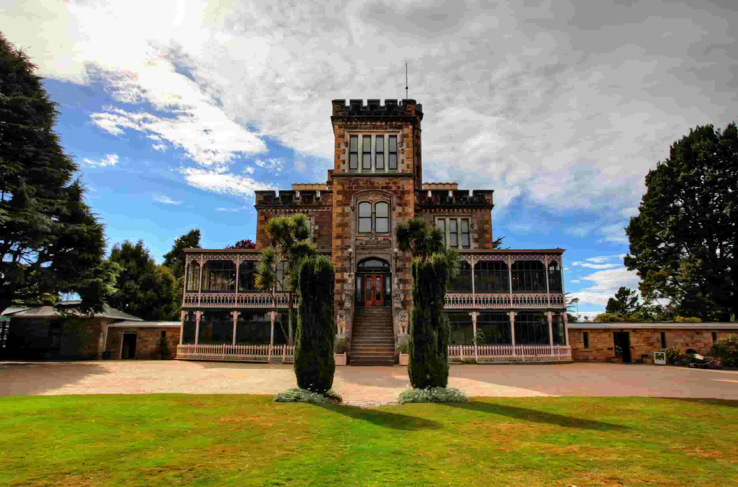 Keressen olcsó repülőjegyeket to Dunedin