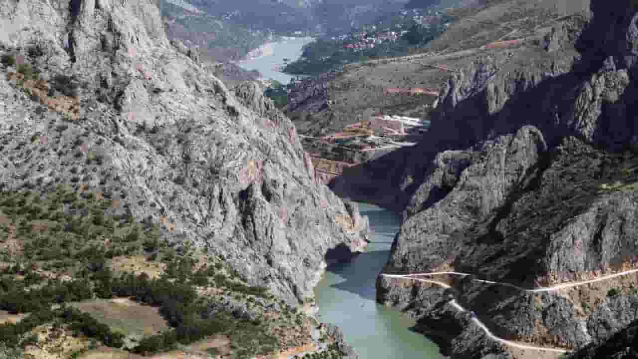 Find cheap flights to Erzincan