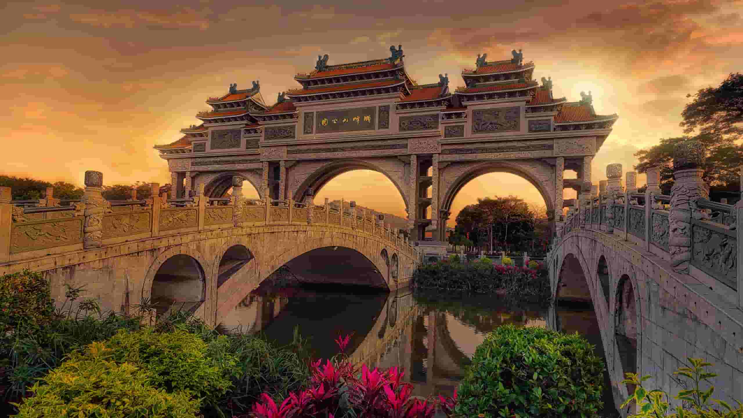 Cheap car rentals in Foshan, China