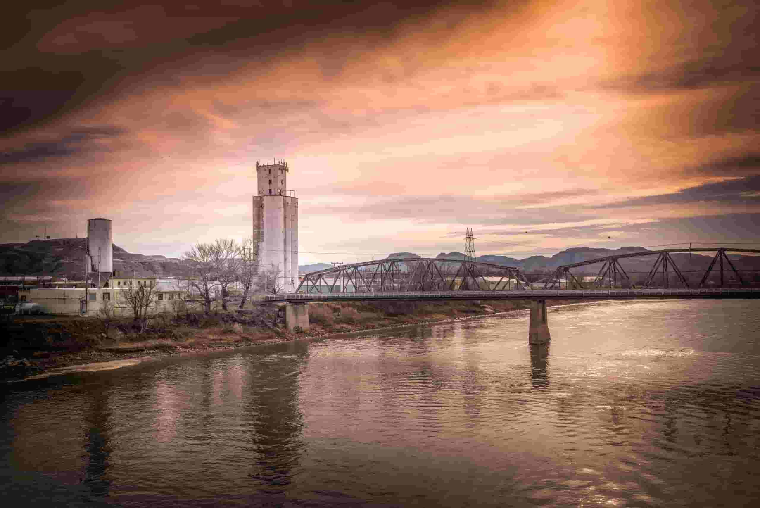 Finden Sie günstige Flüge to Glendive