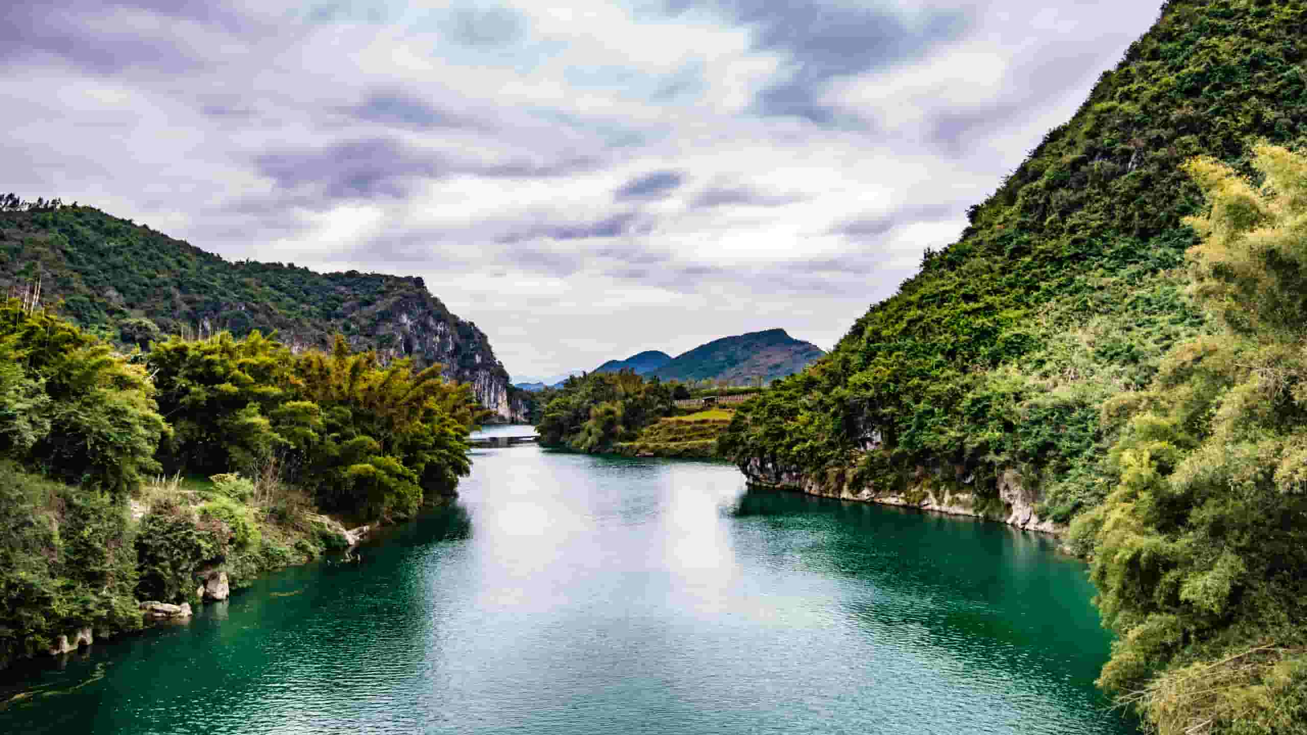 Wyszukaj tanie loty to Hechi