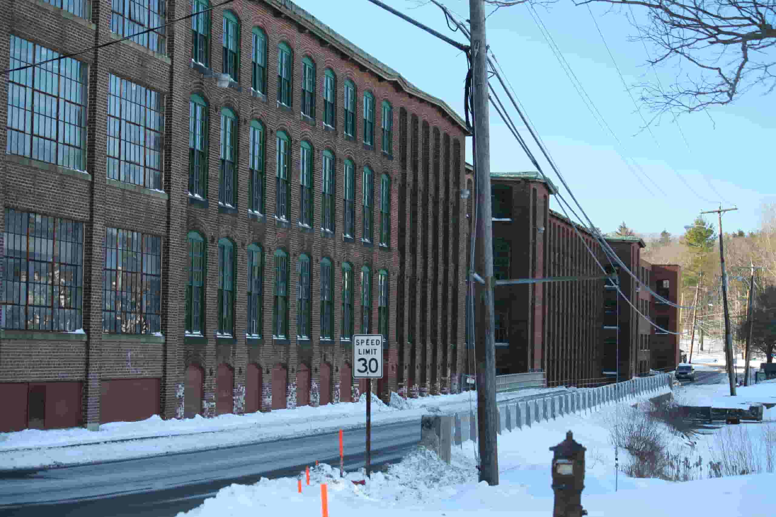 Wyszukaj tanie loty to Hopedale