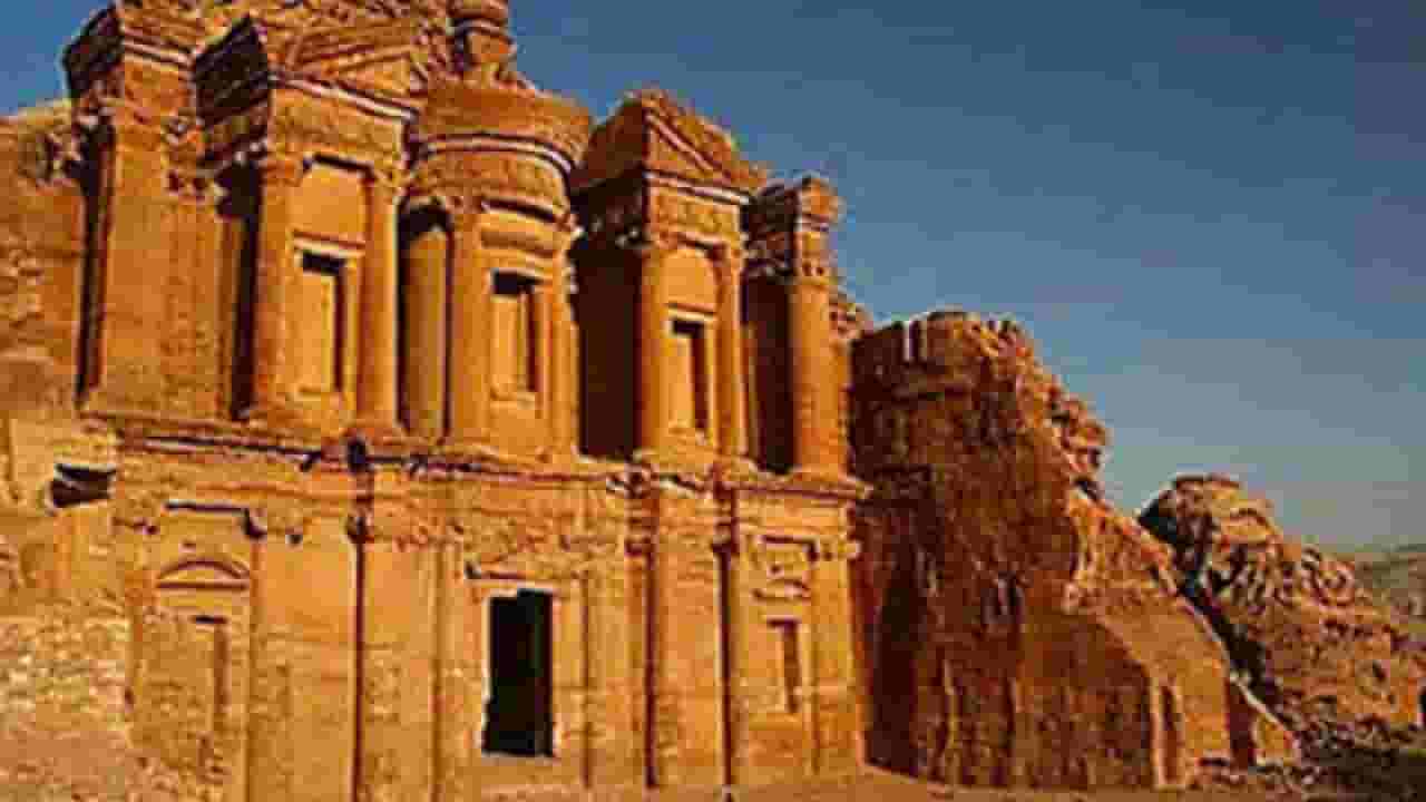 Pronađite jeftine letove to Hotan