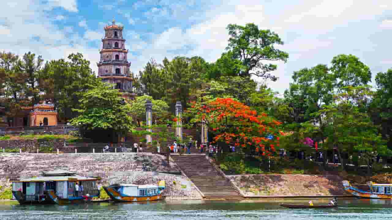 Find cheap flights to Hue