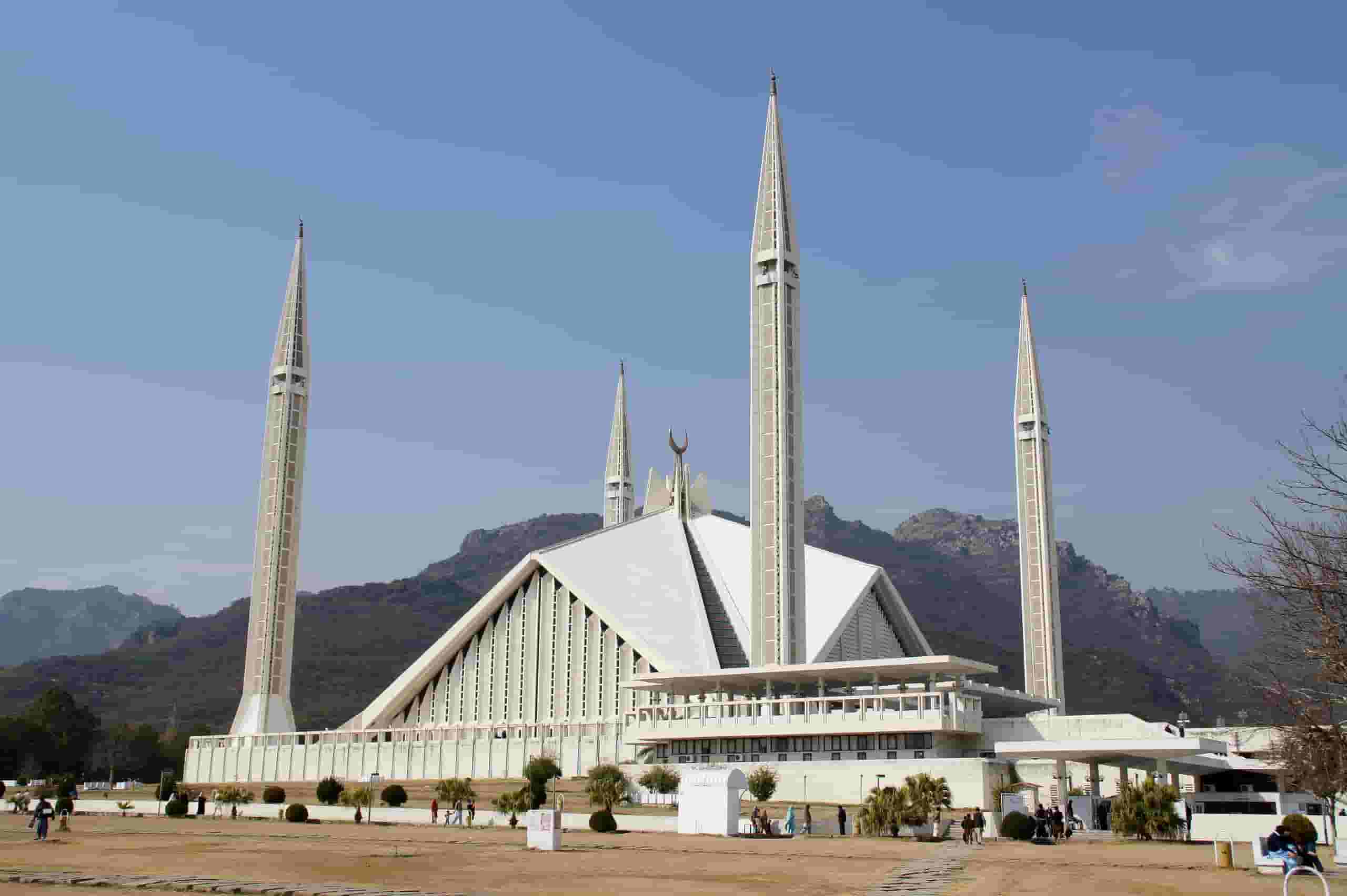 Find cheap flights to Islamabad from CA$568
