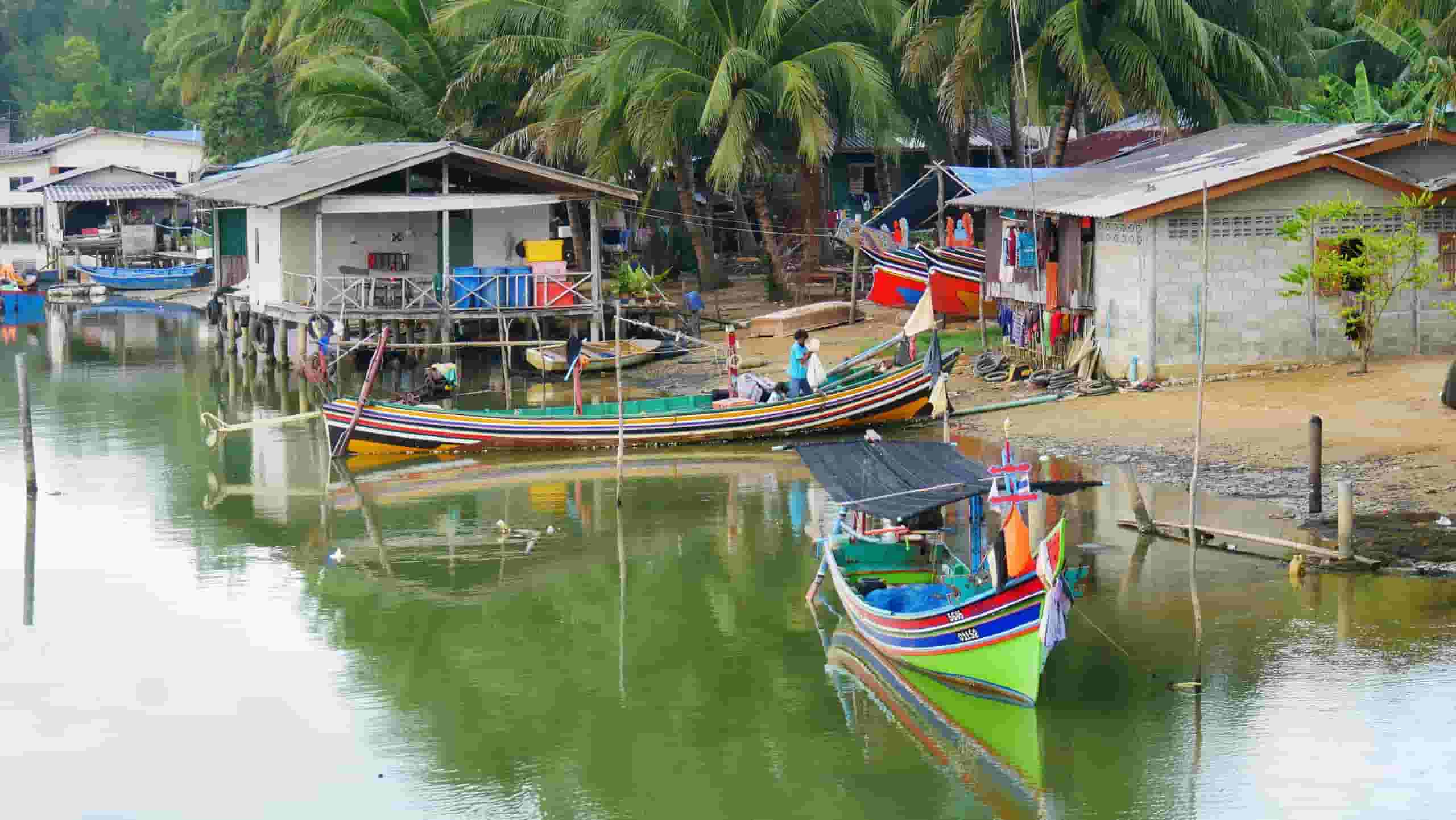 Noleggio auto economico a Korla, Cina