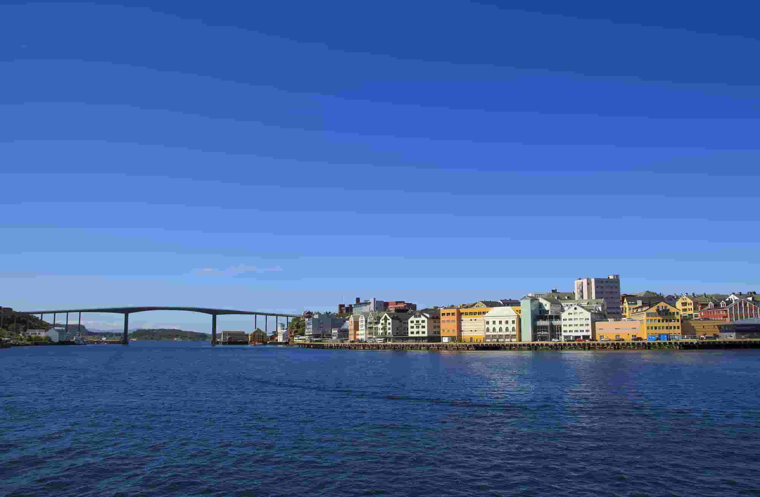 Find billige flybilletter to Kristiansund