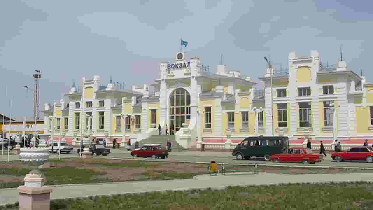 キジルオルダ行きの格安航空券を検索