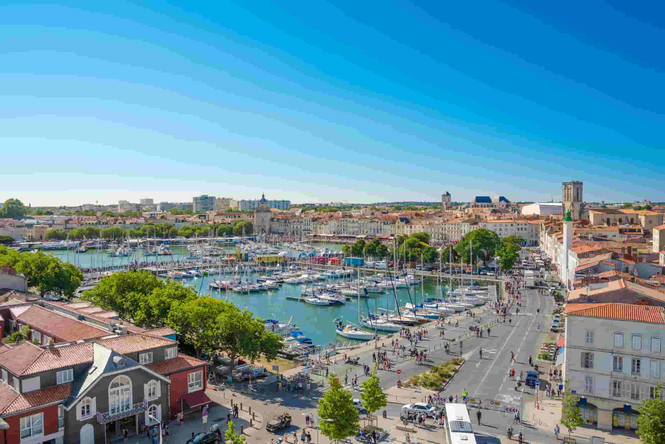 Find cheap flights to La Rochelle