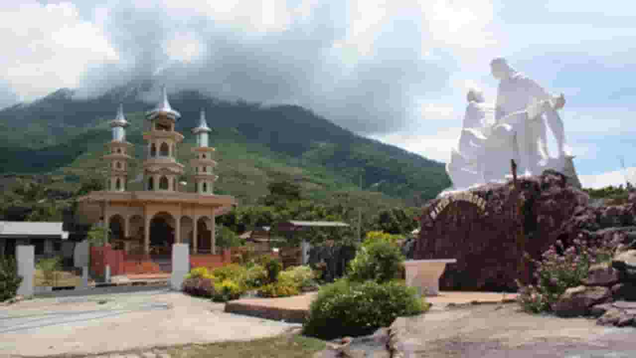 Finden Sie günstige Flüge to Larantuka