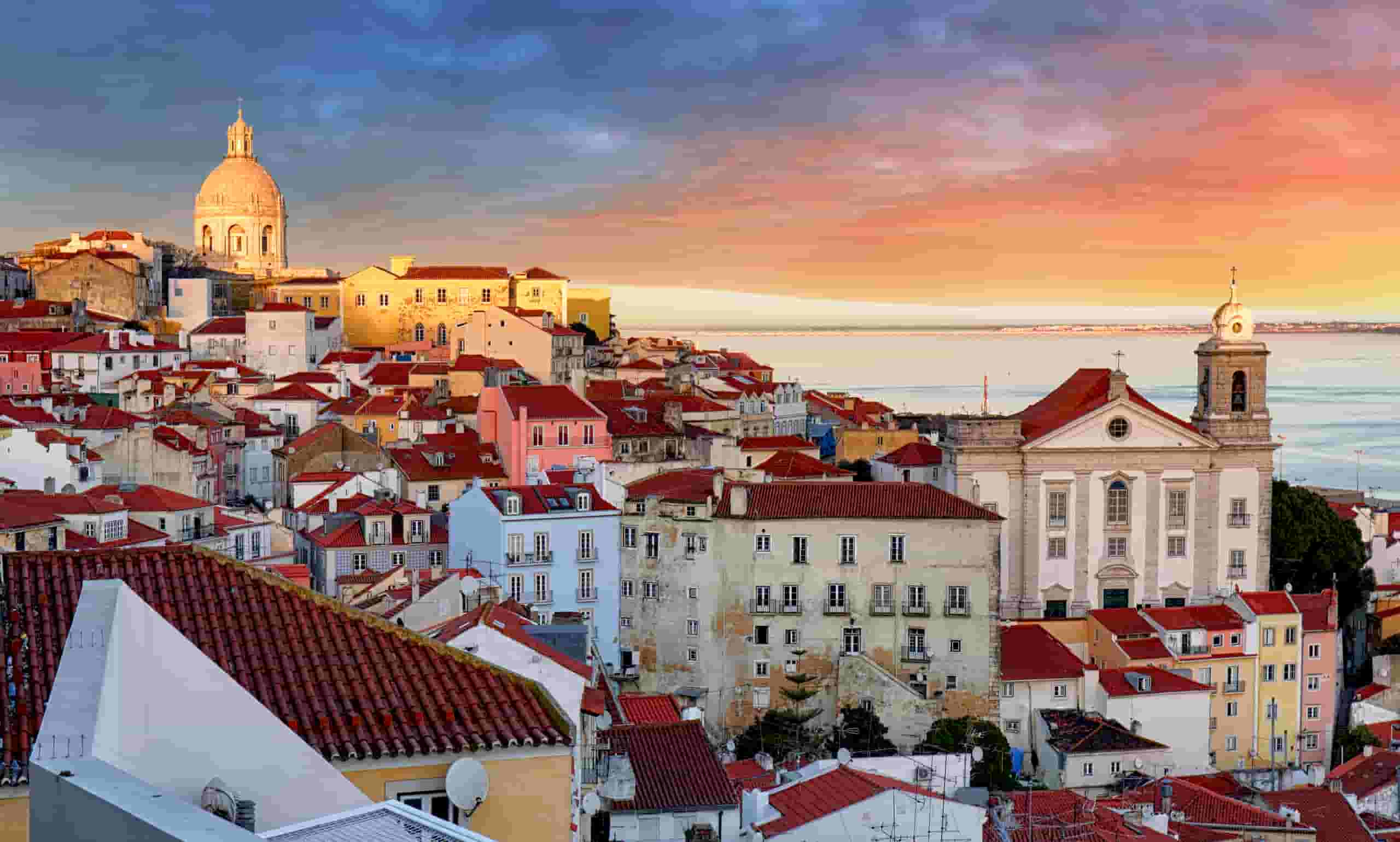 Find cheap flights to Lisbon from CA$537