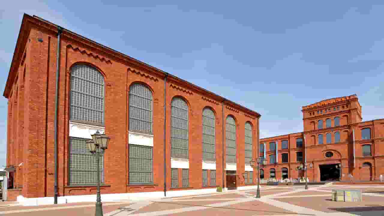 Etsi halpoja lentoja to Łódź