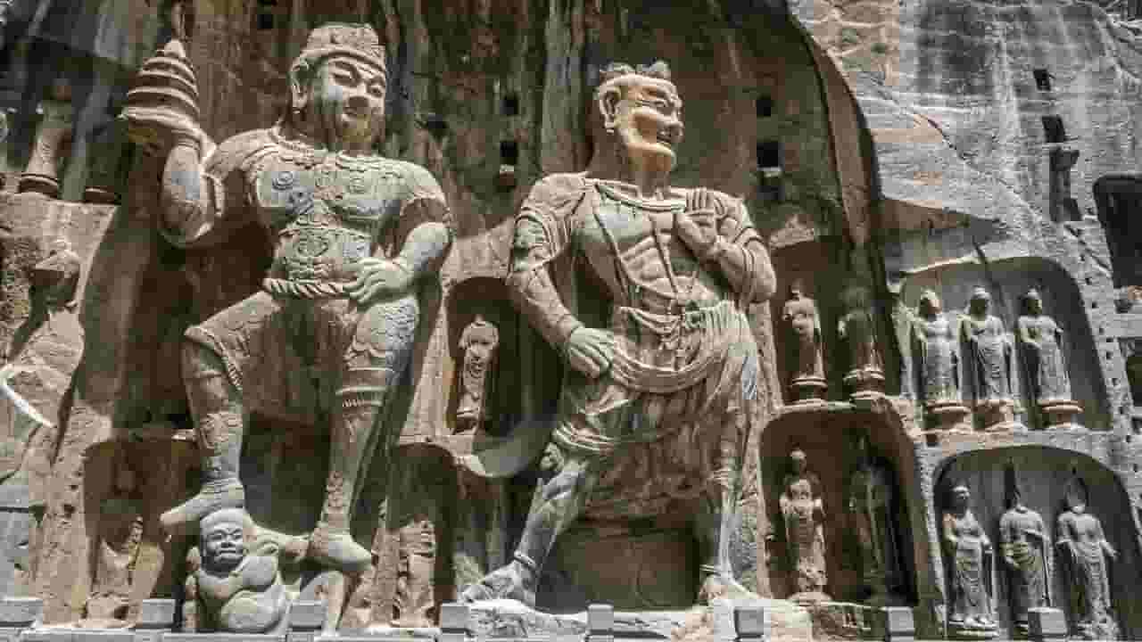 Noleggio auto economico a Luoyang, Cina