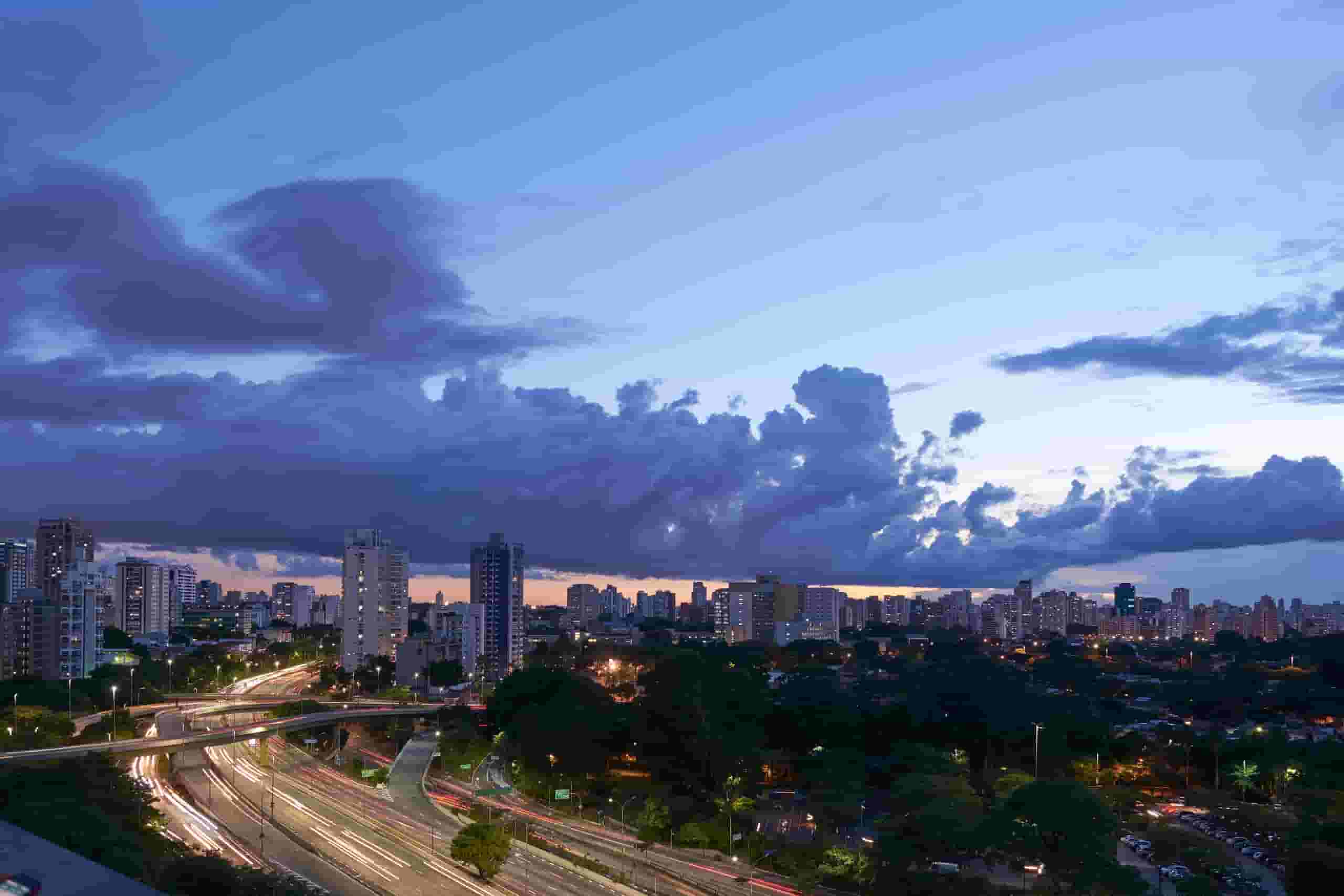 Găsiți zboruri ieftine către Maio