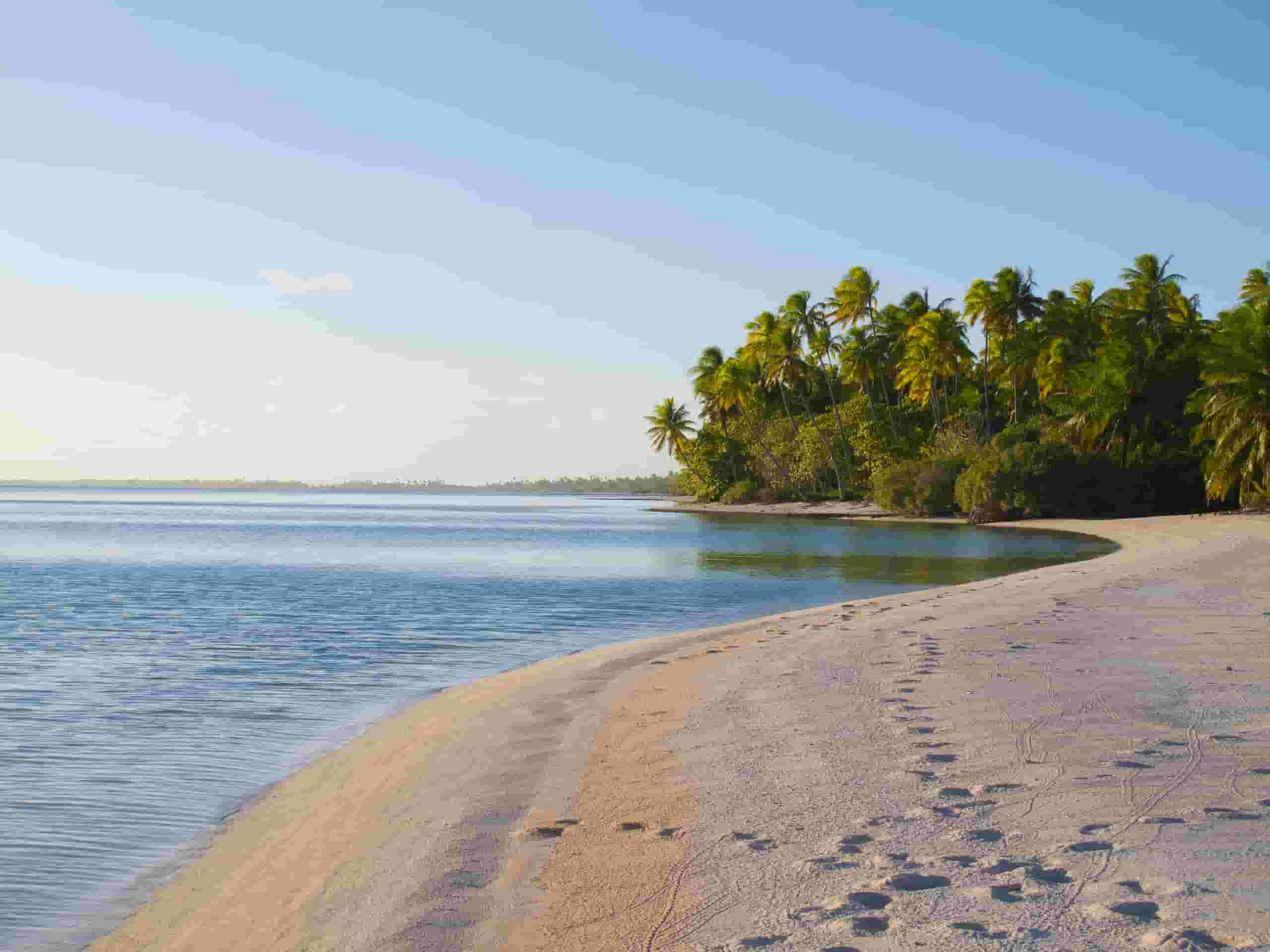 Find cheap flights to Makemo