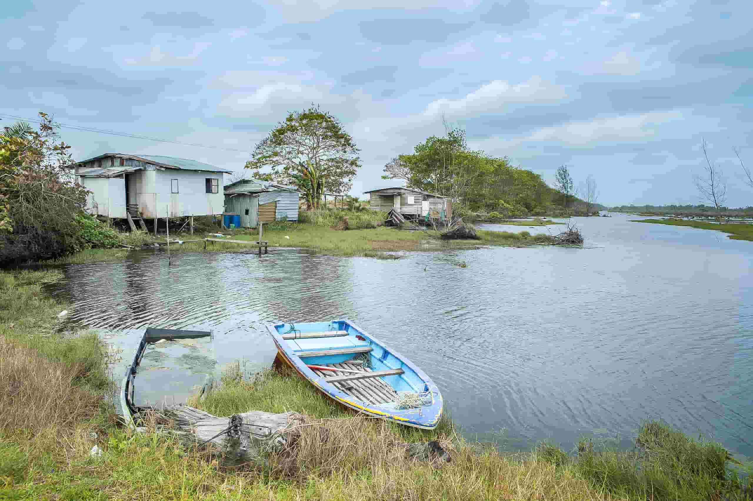 Noleggio auto economico a Marudi, Malaysia