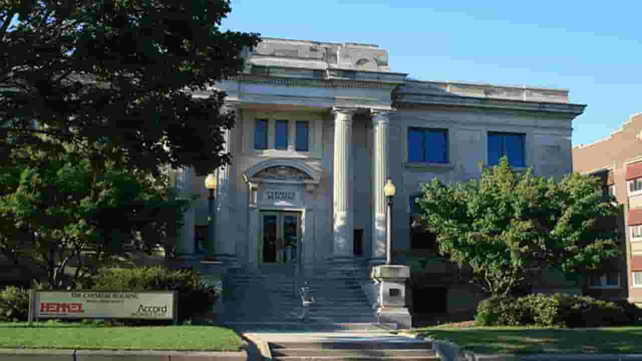 Finden Sie günstige Flüge nach Mason City