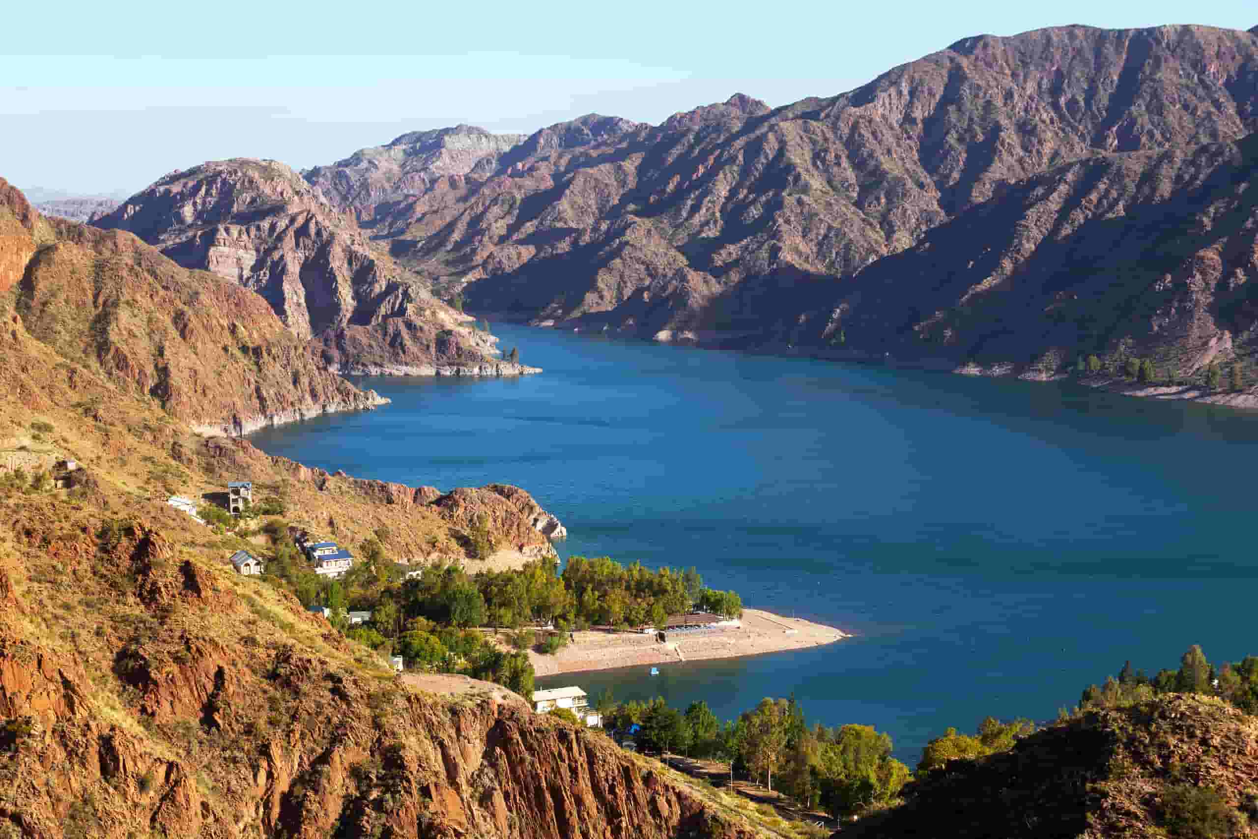 Trova voli economici a Mendoza a partire da 433 €