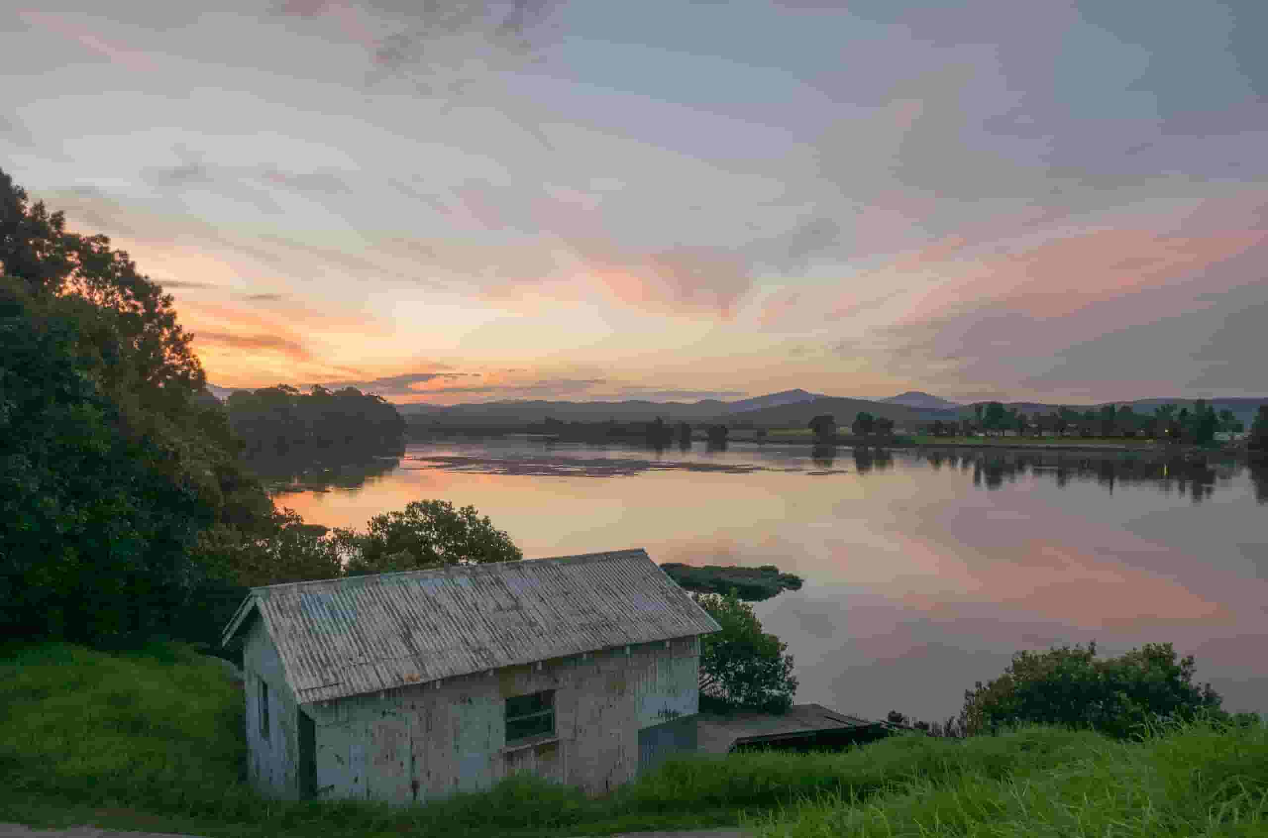 Find billige flybilletter til Moruya