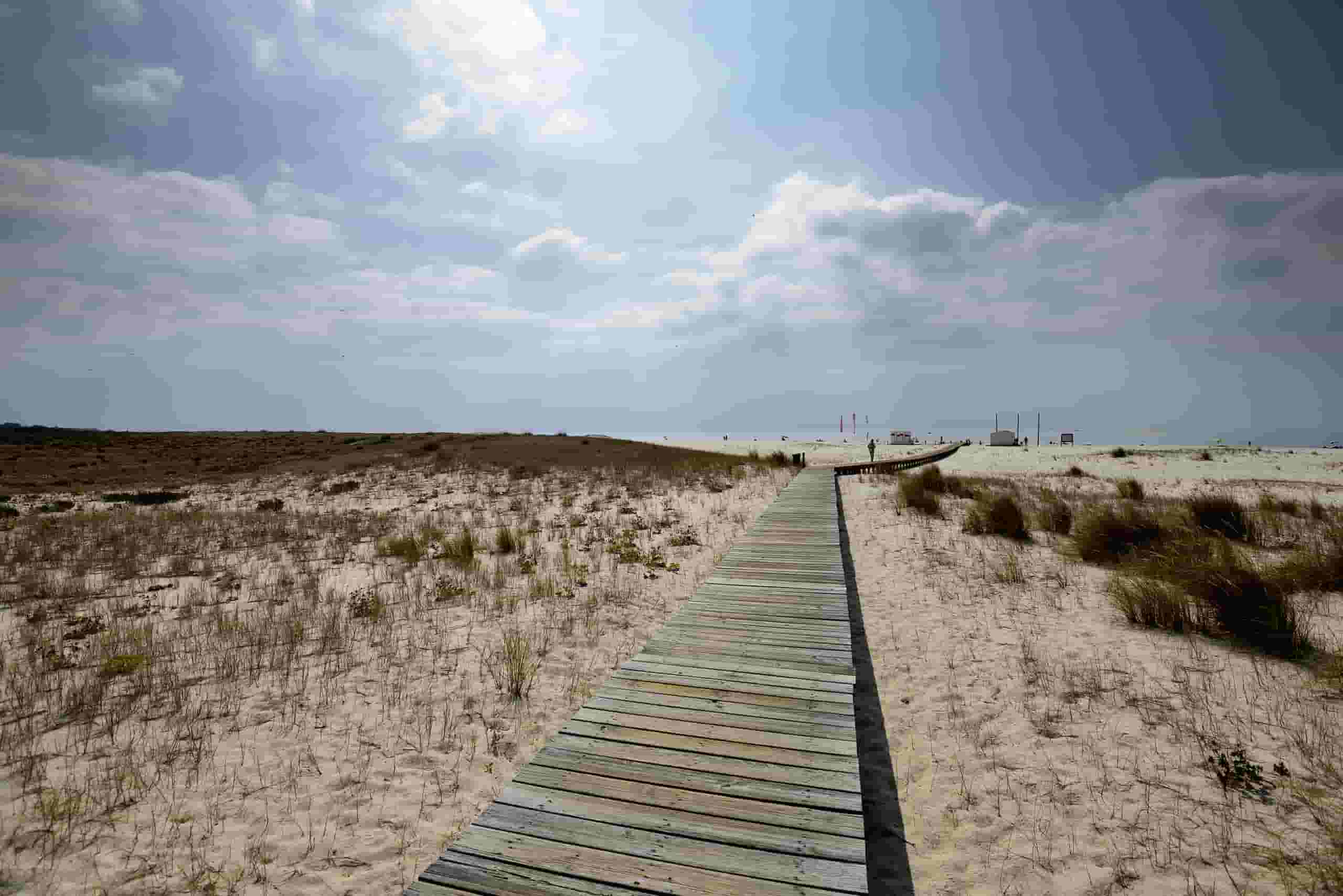 Busca vuelos baratos a Ndola desde 621 €