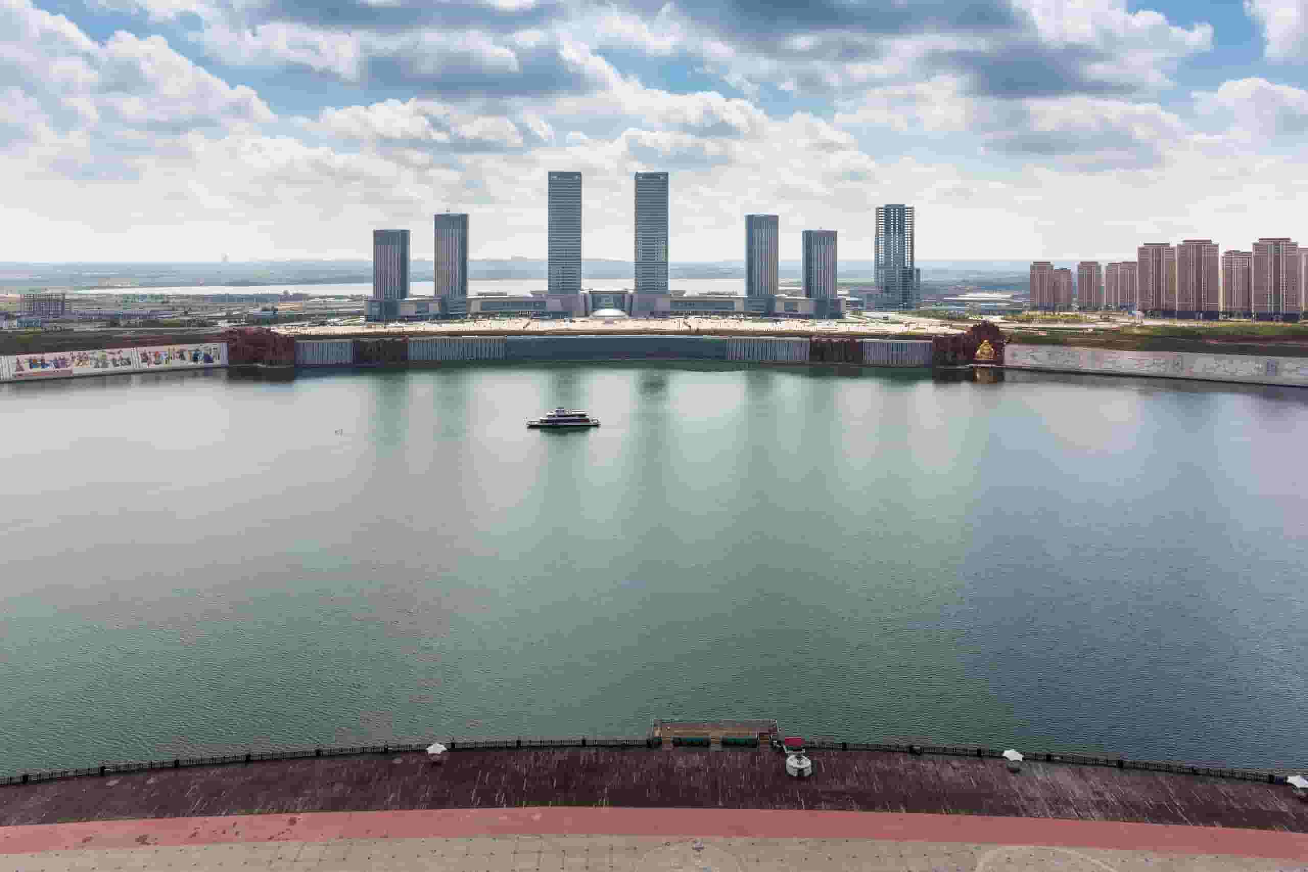 Find billige flybilletter to Ordos City