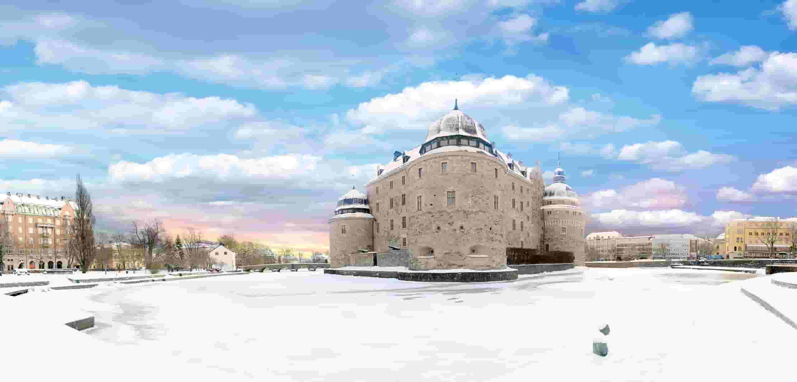 Find billige flybilletter to Örebro