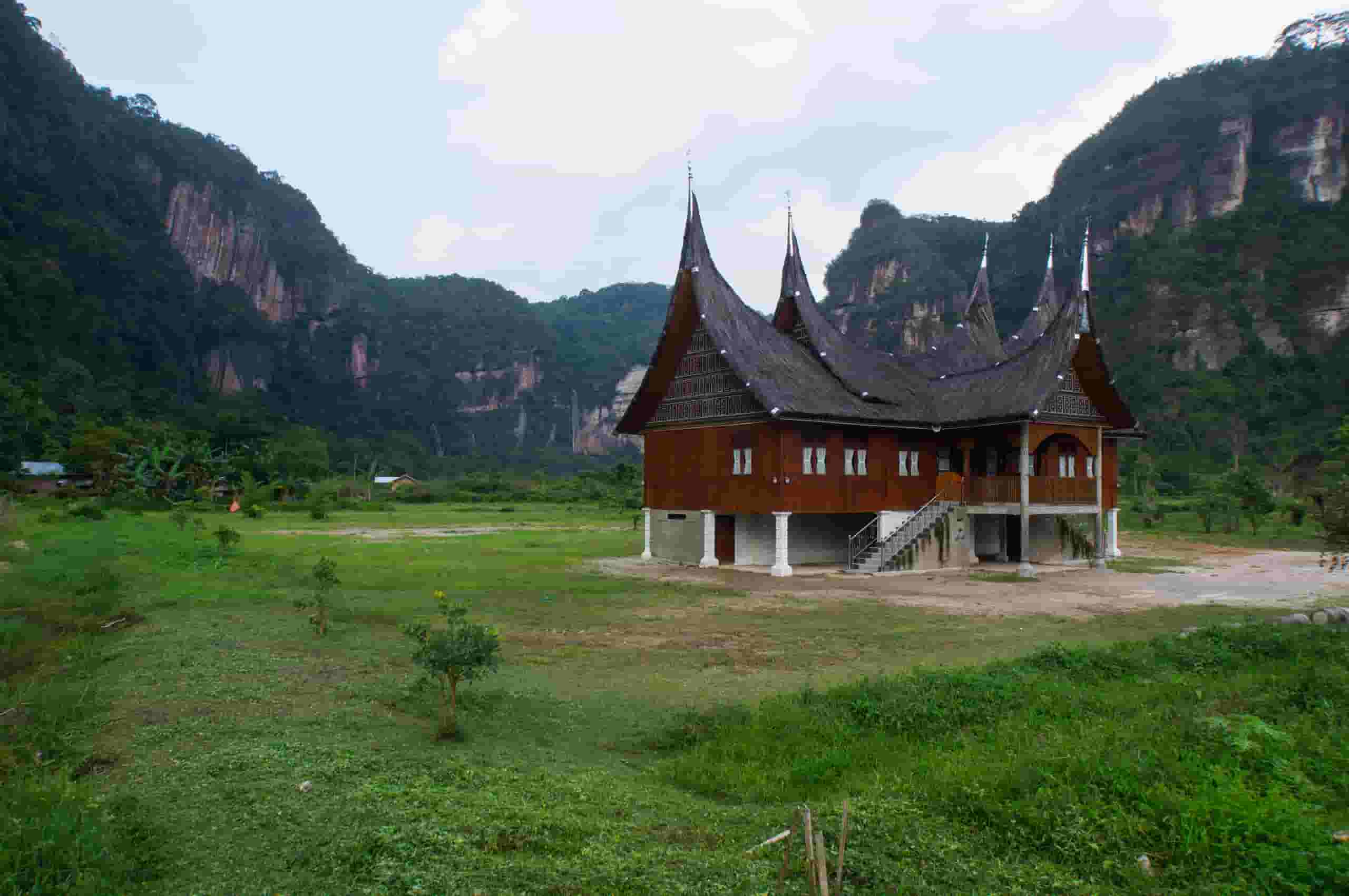 Wyszukaj tanie loty do Padang