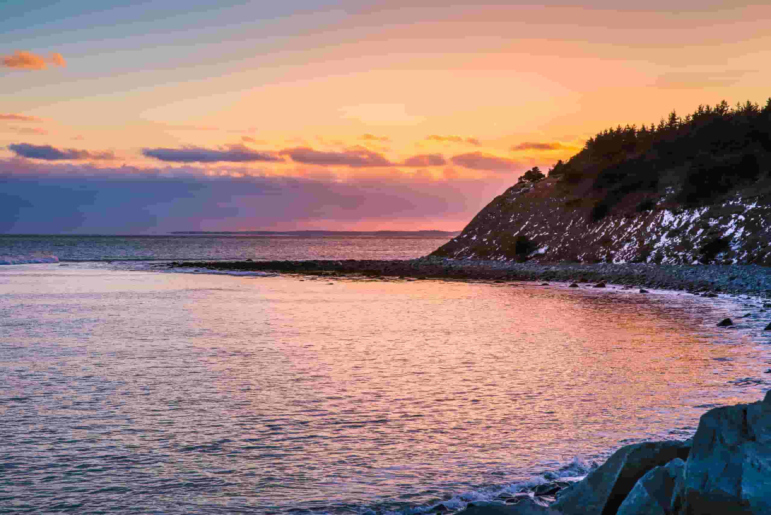 Trova voli economici to Parkes