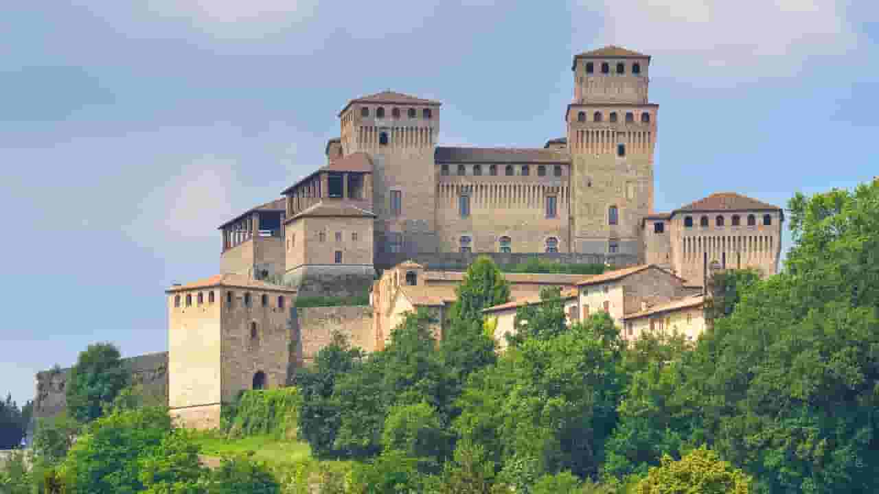 Trova voli economici to Parma