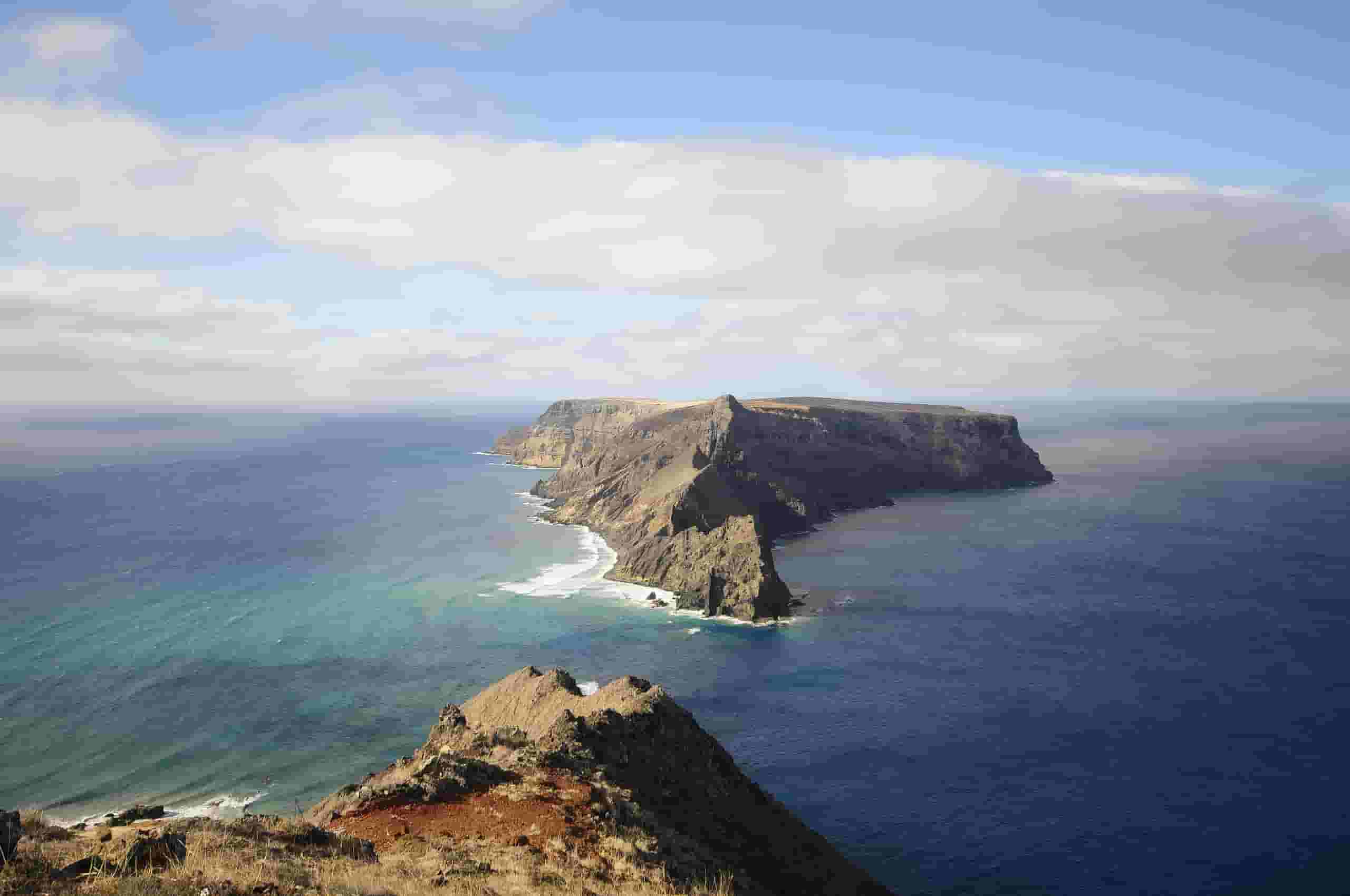 Encontre voos baratos para Vila Baleira